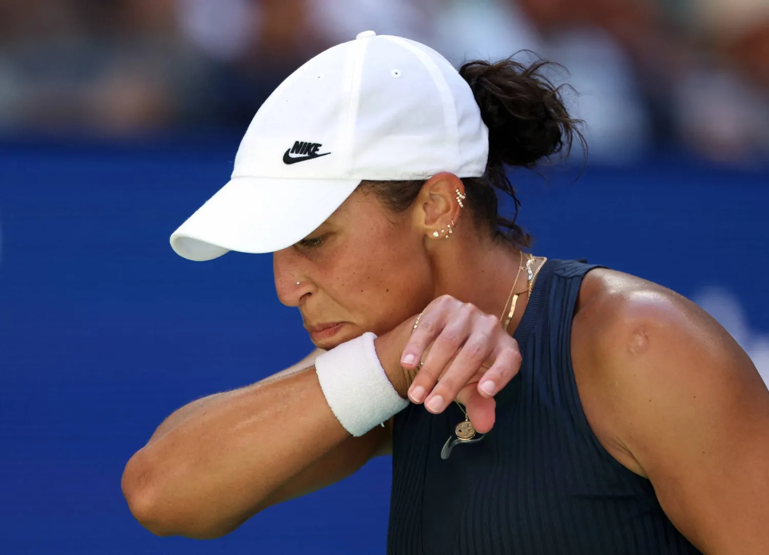 الأميركية ماديسون كيز أولى ضحايا «فلاشينغ ميدوز» (رويترز)