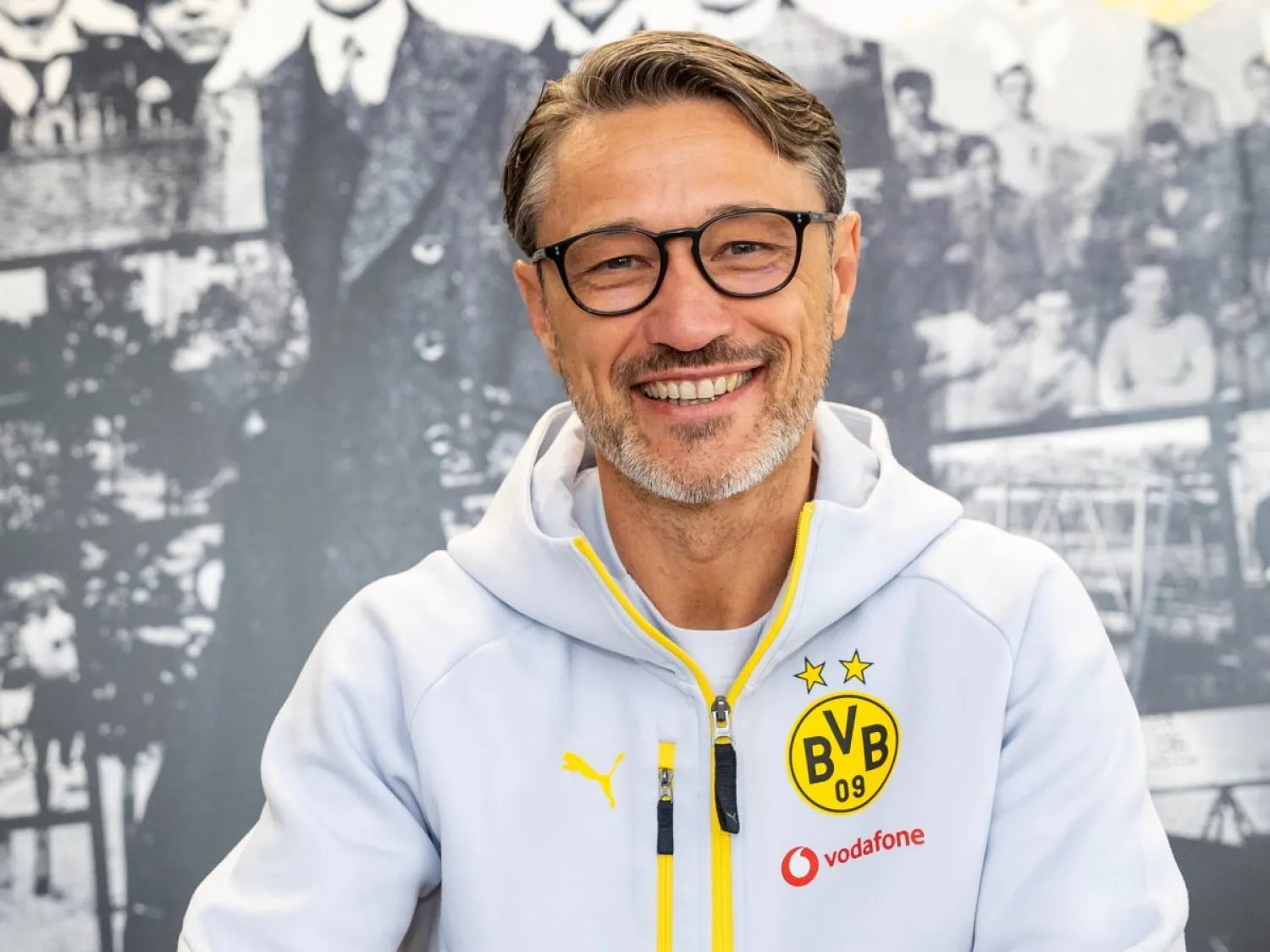 بوروسيا دورتموند يُمدد عقد مدربه الكرواتي نيكو كوفاتش لموسم إضافي حتى عام 2027 (نادي بوروسيا دورتموند)
