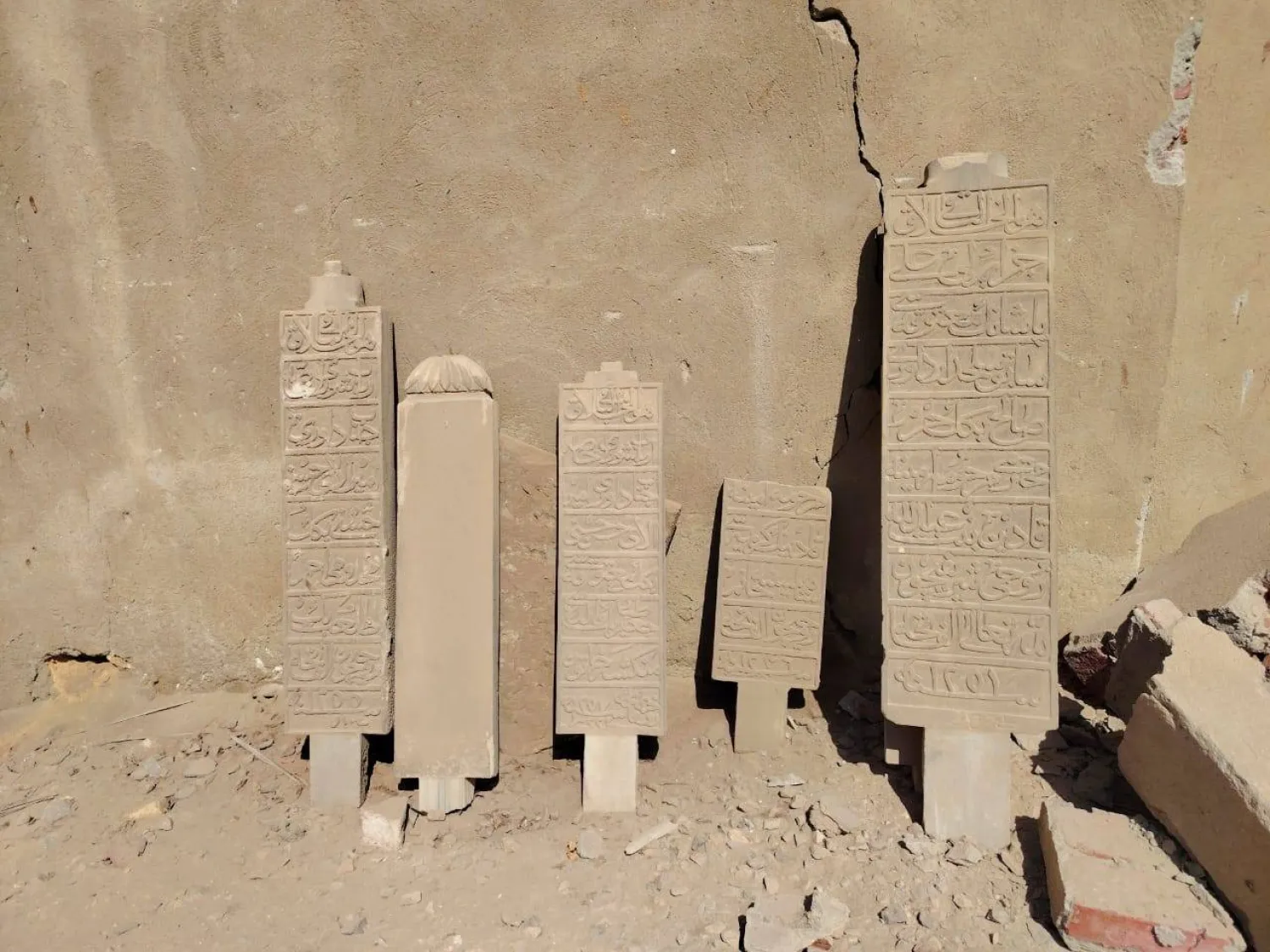 شواهد قبور مكتوبة باللغة العثمانية القديمة (الباحث التاريخي إبراهيم طايع)