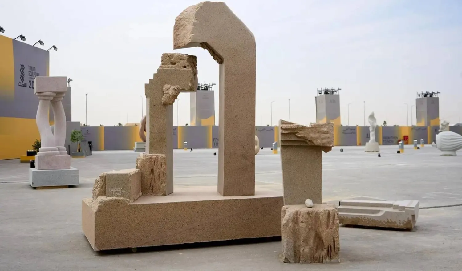 يستقبل الملتقى المقترحات الفنية للنحاتين من داخل السعودية ومختلف أنحاء العالم (واس)