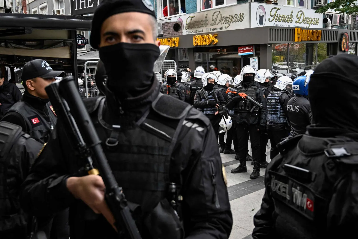 عناصر من الشرطة التركية (أ.ف.ب)