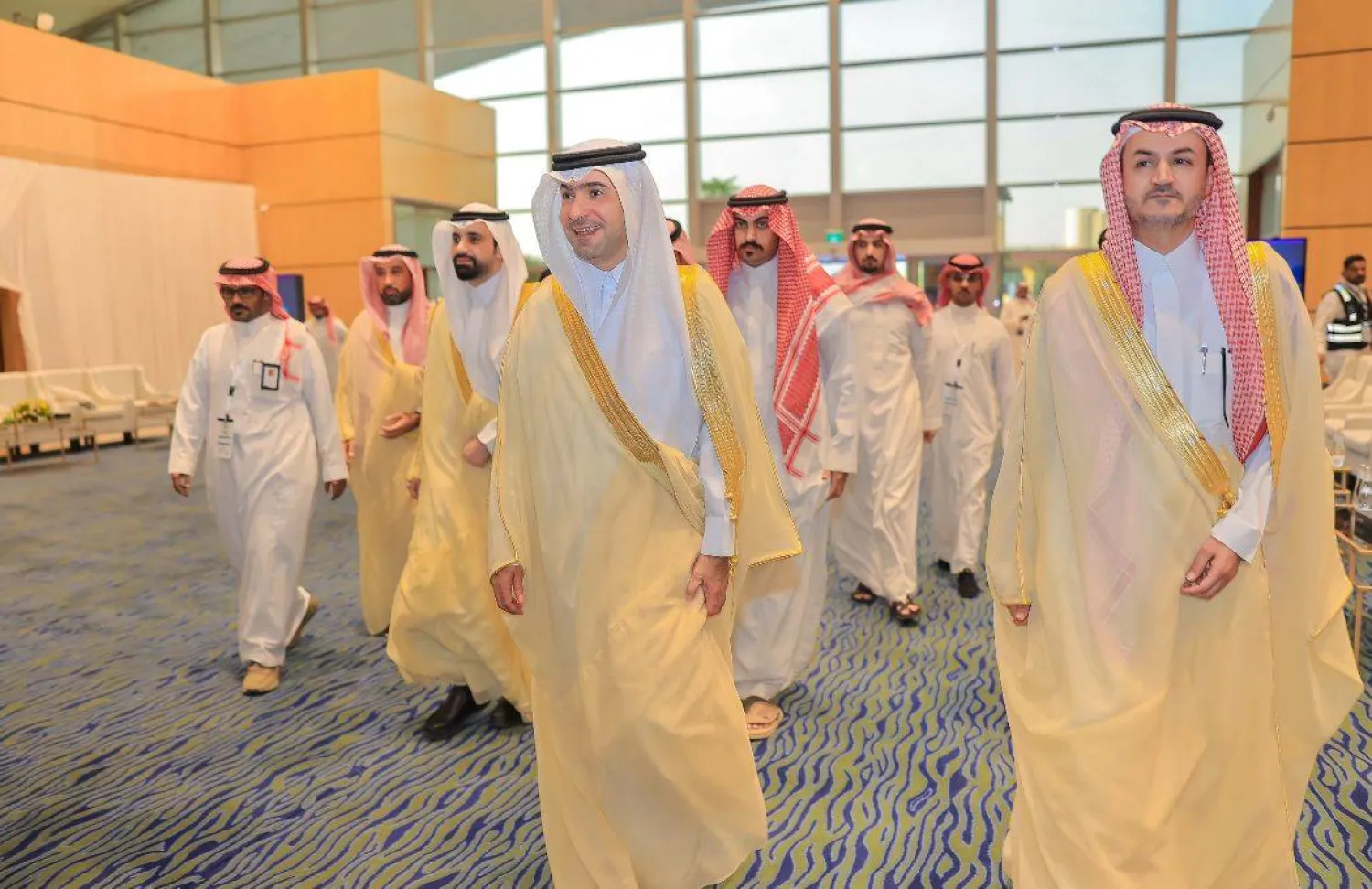 وزير البلديات والإسكان في افتتاح «المؤتمر والمعرض الدولي لإدارة المرافق» وبجانبه عائض القحطاني (الشرق الأوسط)