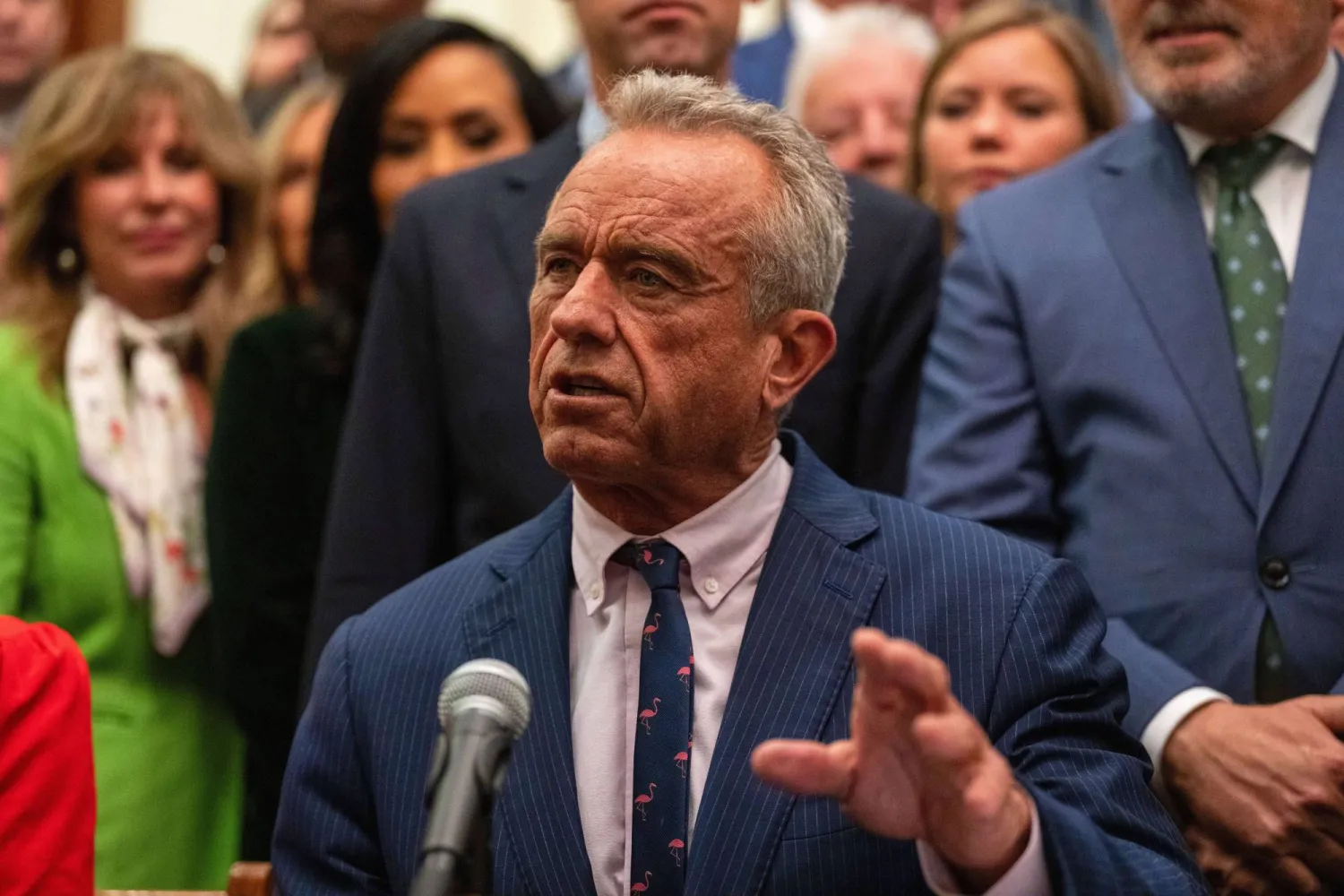 وزير الصحة والخدمات الإنسانية الأميركي روبرت إف كيندي جونيور (أ.ب)