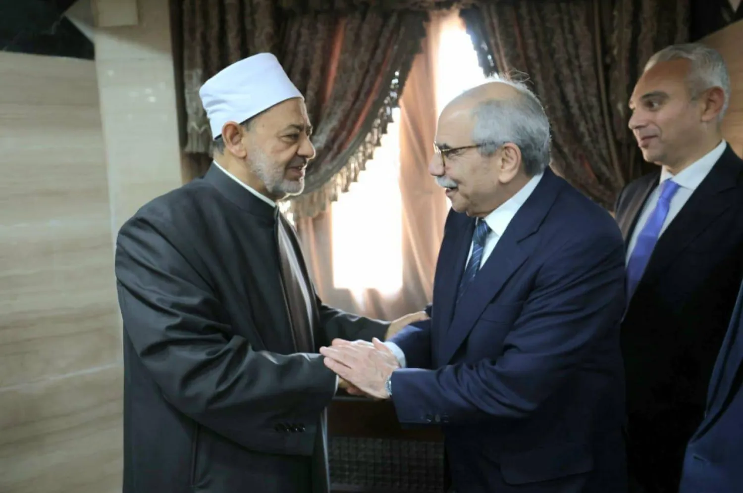 أحمد الطيب أكد لنواف سلام استعداد الأزهر لتدريب أئمة لبنان (المركز الإعلامي لمشيخة الأزهر)