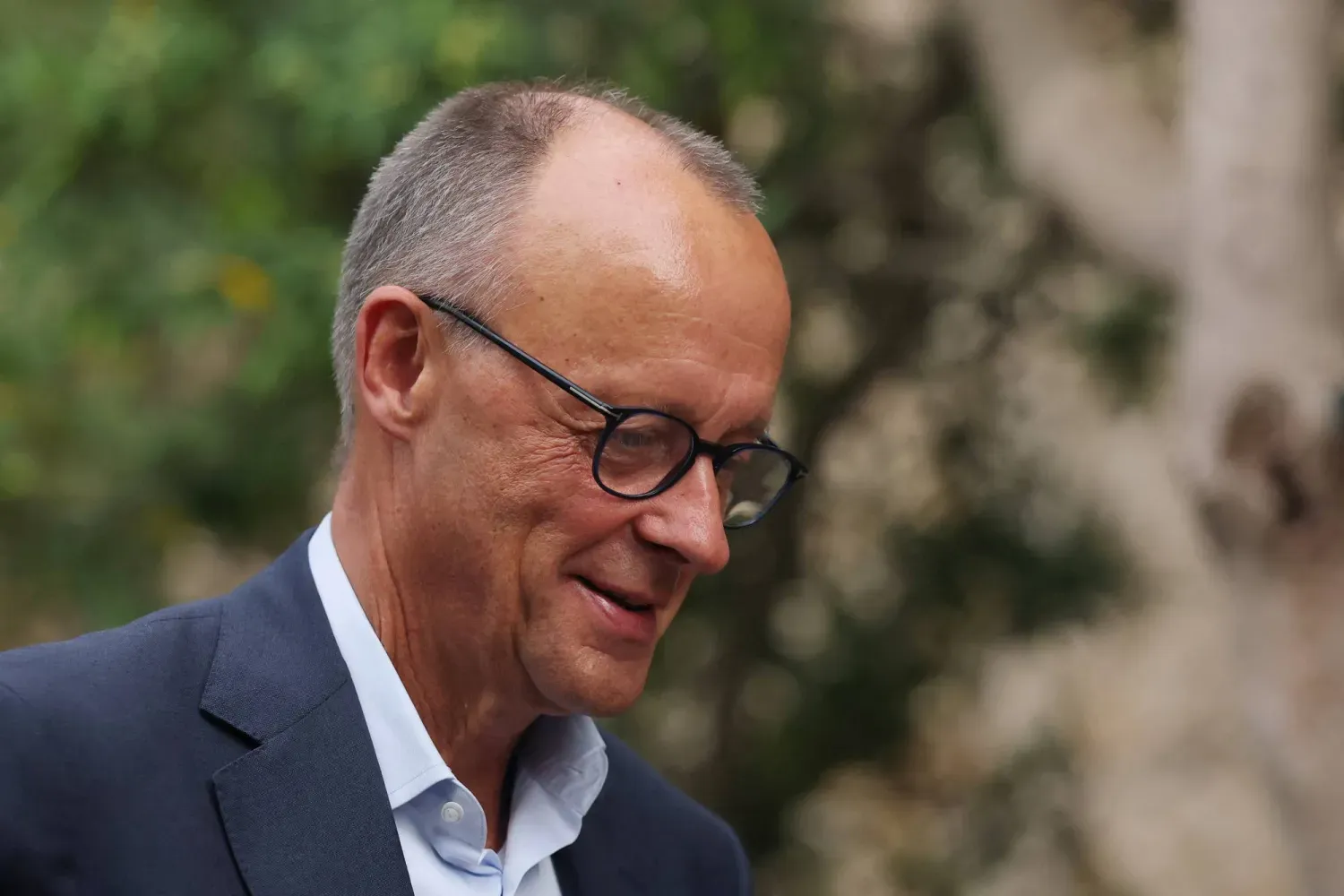 Almanya Başbakanı Friedrich Merz, dün Fransa'nın Bormes-les-Mimosas kentinde Fransa Cumhurbaşkanı Emmanuel Macron ile çalışma yemeğine katıldı (EPA)