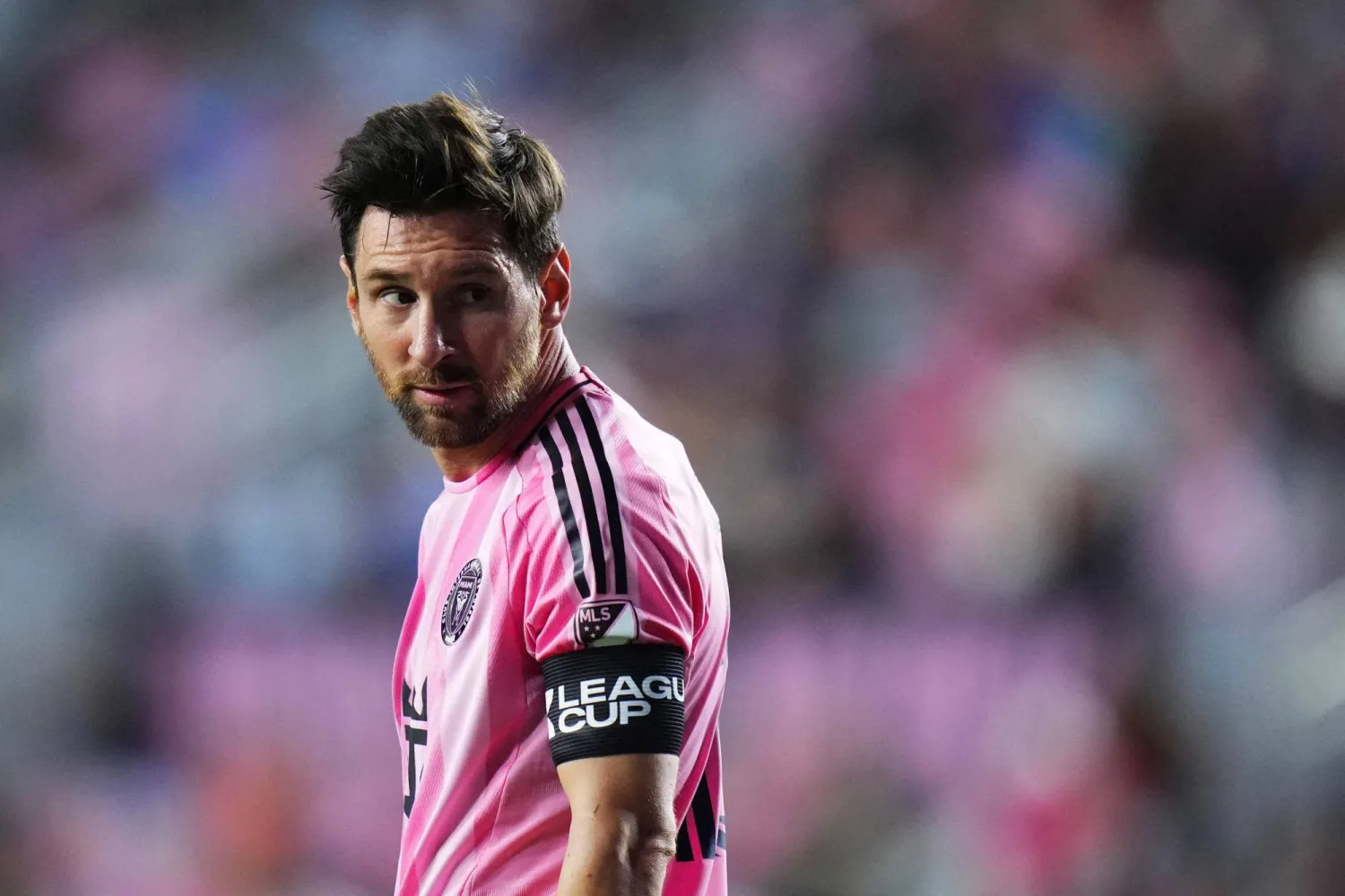 ميسي لمح لاعتزاله اللعب الدولي (أ.ف.ب)