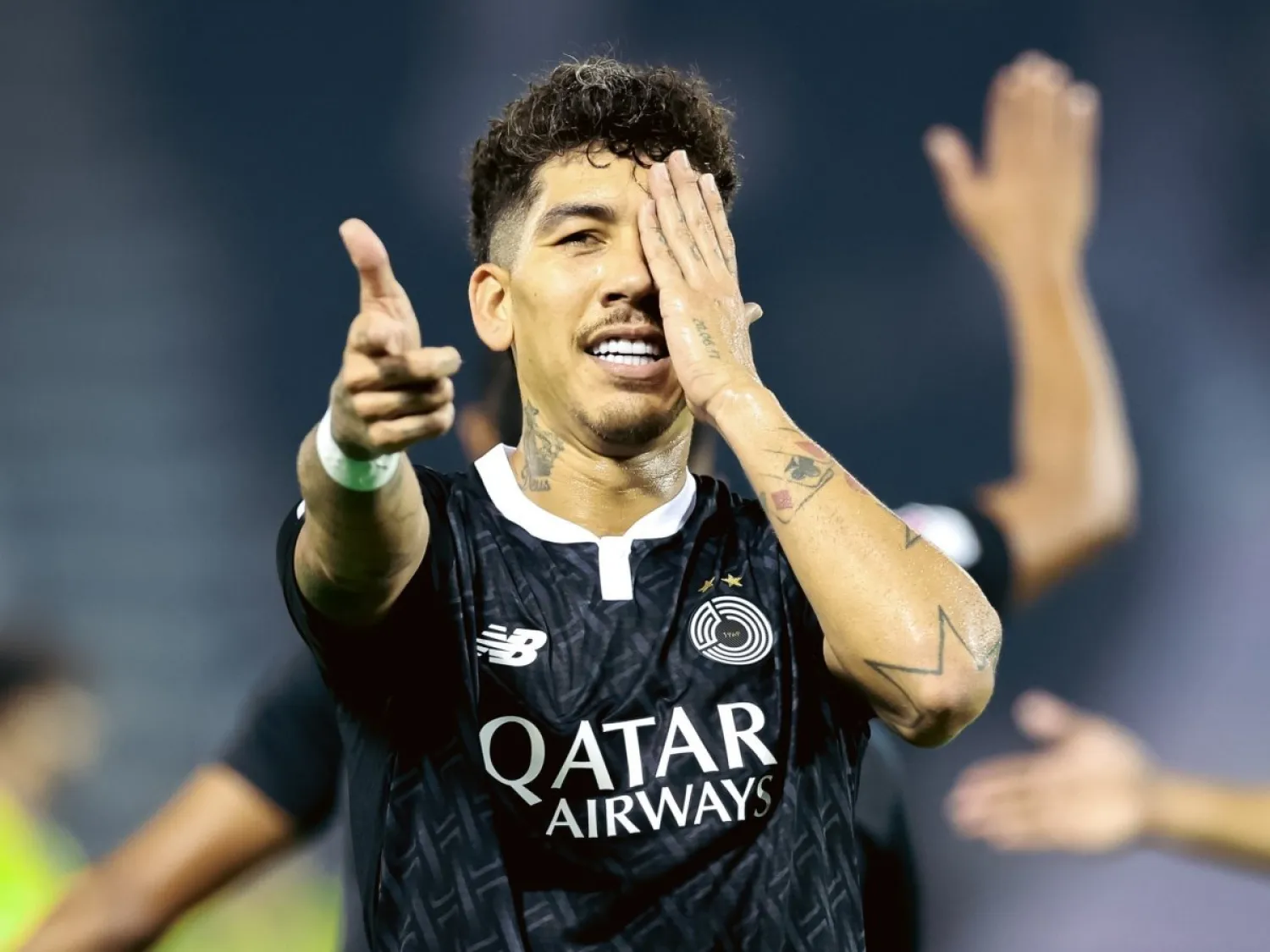 فيرمينو محتفلاً بهدفه في الغرافة (نادي السد)