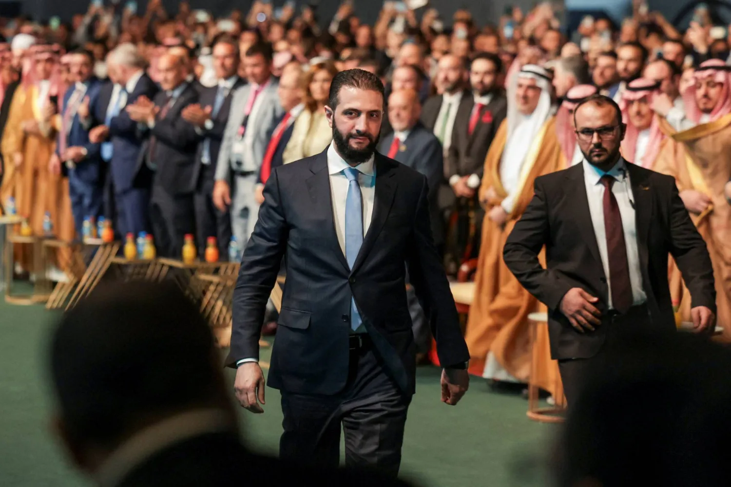 الرئيس السوري أحمد الشرع يحضر حفل افتتاح معرض دمشق الدولي الثاني والستين في دمشق (رويترز)