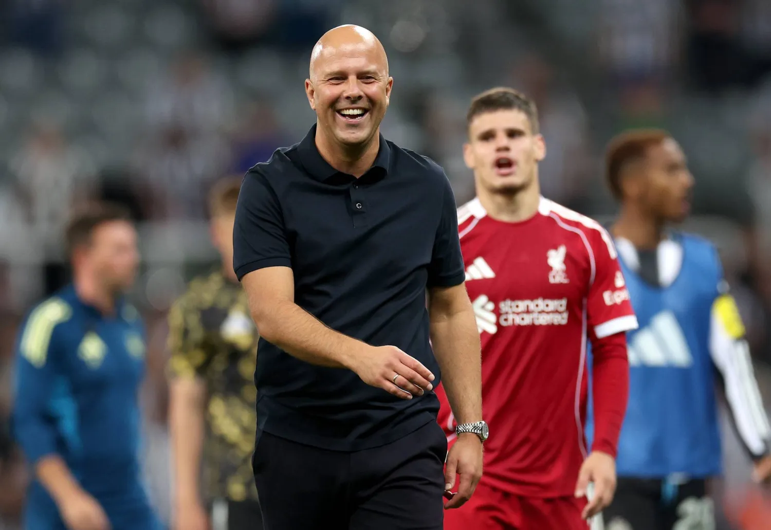 الهولندي آرني سلوت المدير الفني لفريق ليفربول (إ.ب.أ)