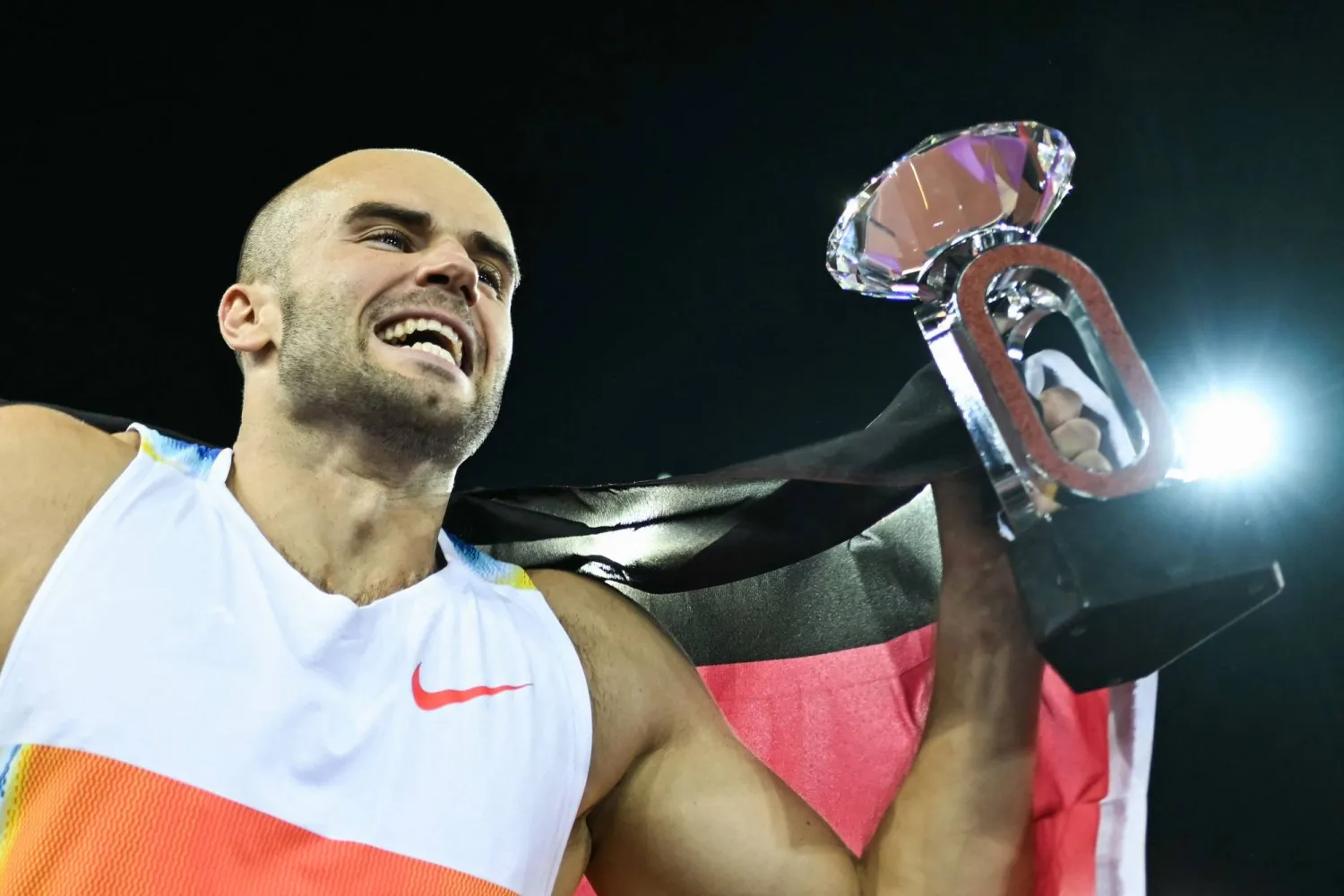 رامي الرمح الألماني جوليان فيبر (أ.ف.ب)