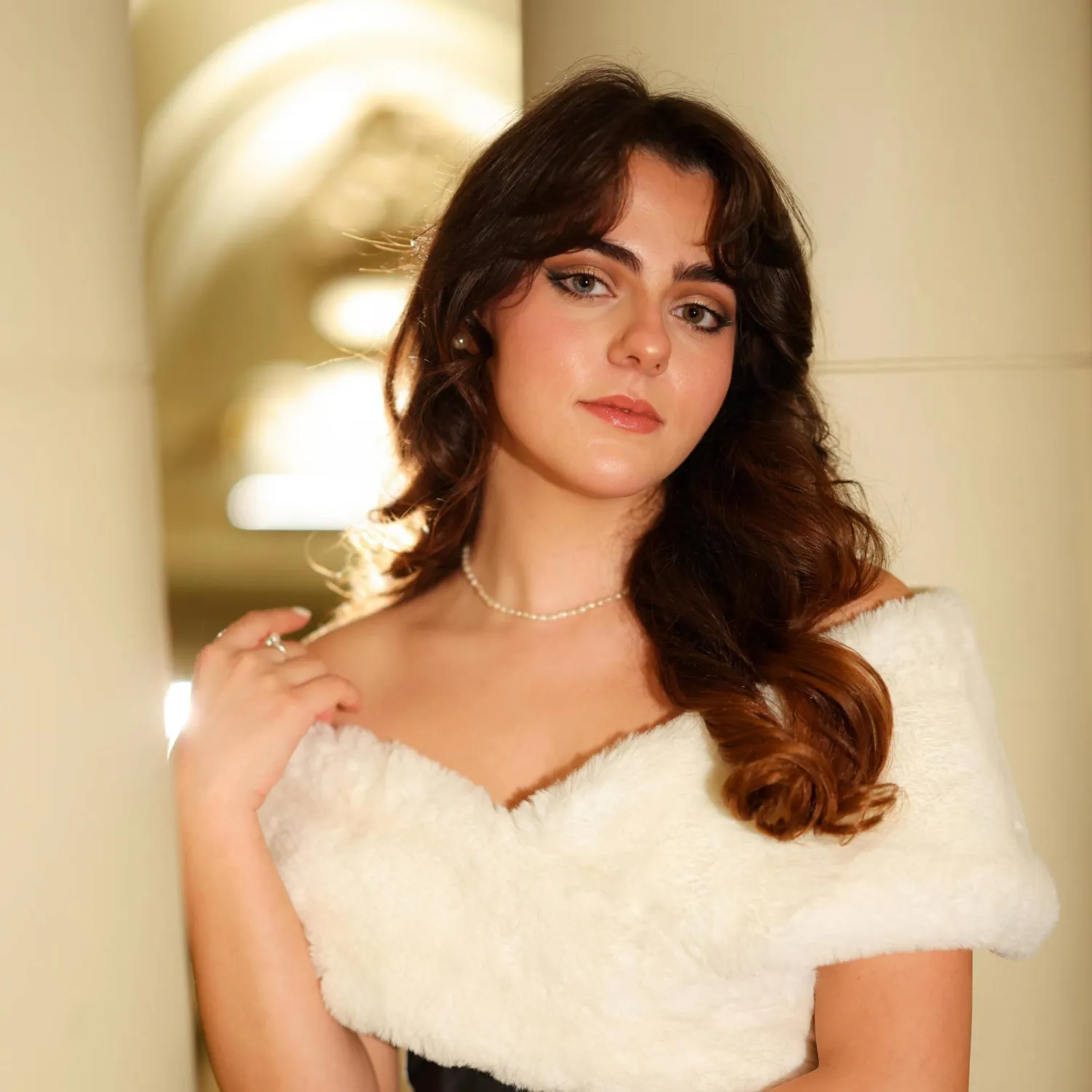 تبدي كنزي سعادتها بأداء أغنيات قديمة لكبار المطربين والمطربات (الشرق الأوسط)