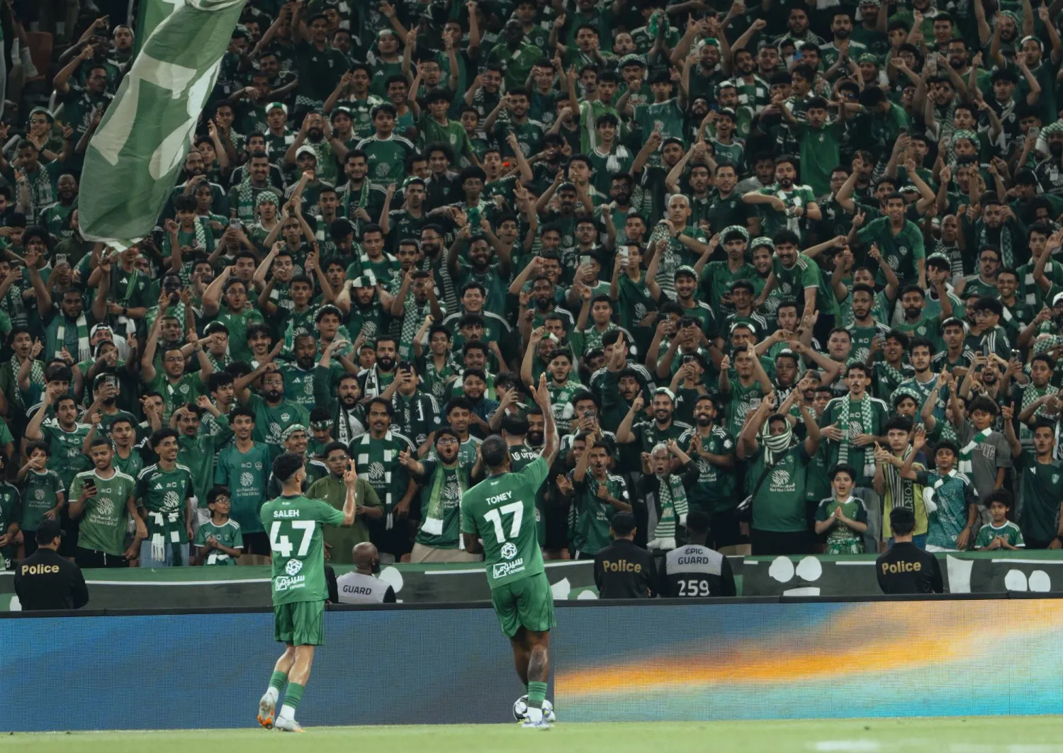 الأهلي يأمل البناء على بدايته المثالية في الموسم الجديد عندما يلاقي العربي (النادي الأهلي)