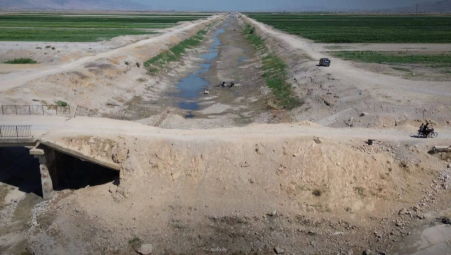 جفاف المياه في نهر العاصي شمال غربي سوريا (سانا)