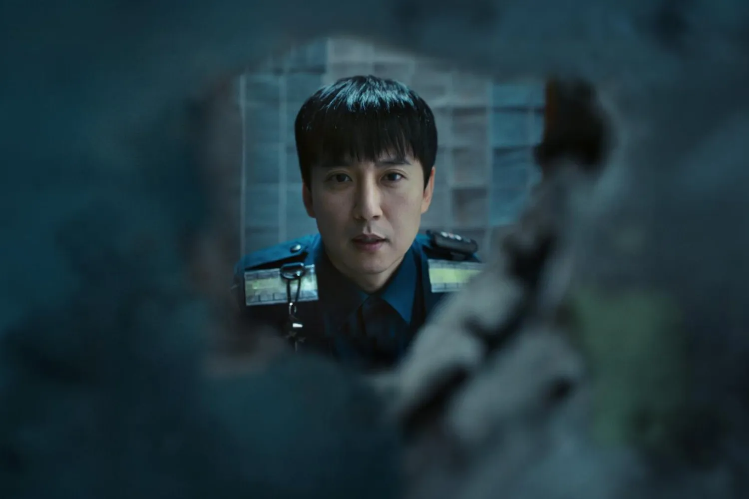 Trigger'ın başrolündeki Kim Nam-gil, felaket filmi Pandora (Pan-dola) ve tarihi Kore draması Muhteşem Kraliçe (Seondeok yeowang) gibi yapımlarla da tanınıyor (Netflix)