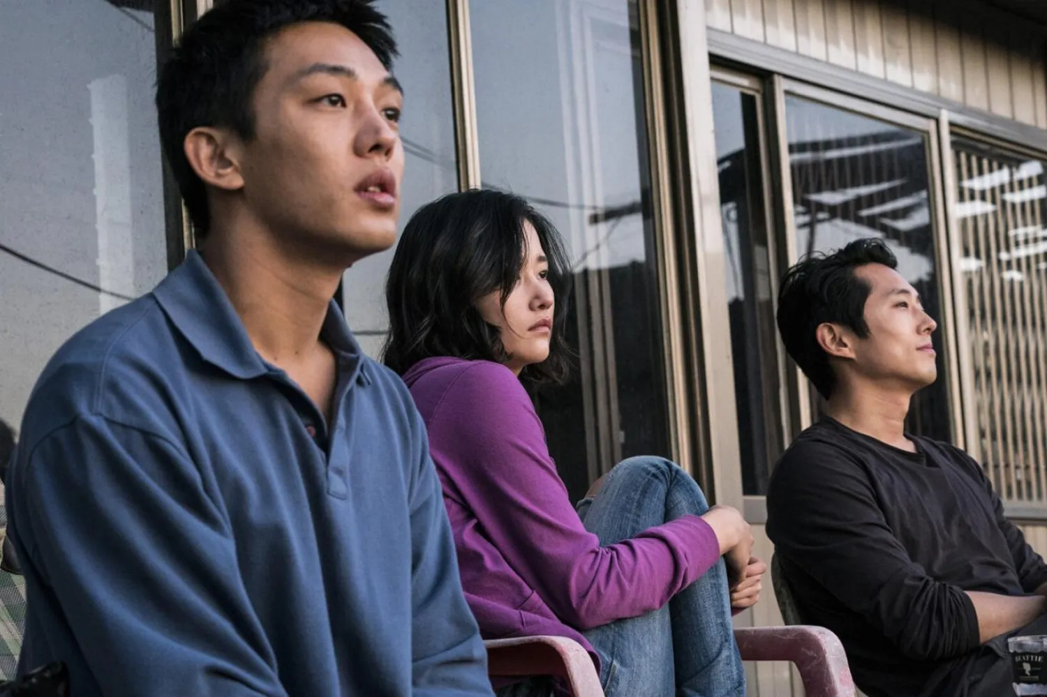 Haruki Murakami'nin kısa öyküsünden uyarlanan psikolojik gerilim türündeki Şüphe'nin başrollerini Yoo Ah-in (solda), Steven Yeun (sağda) ve Jeon Jong-seo (ortada) paylaşmıştı (CGV Arthouse)