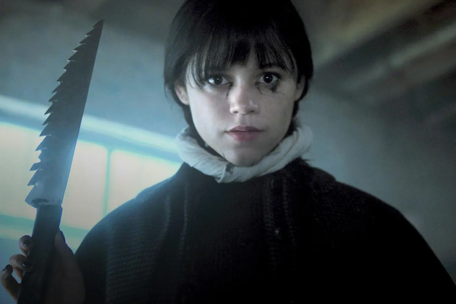 Wednesday'in 22 yaşındaki yıldızı Jenna Ortega, hayranlarıyla tanışırken "her zaman korktuğunu" söylüyor (Netflix)