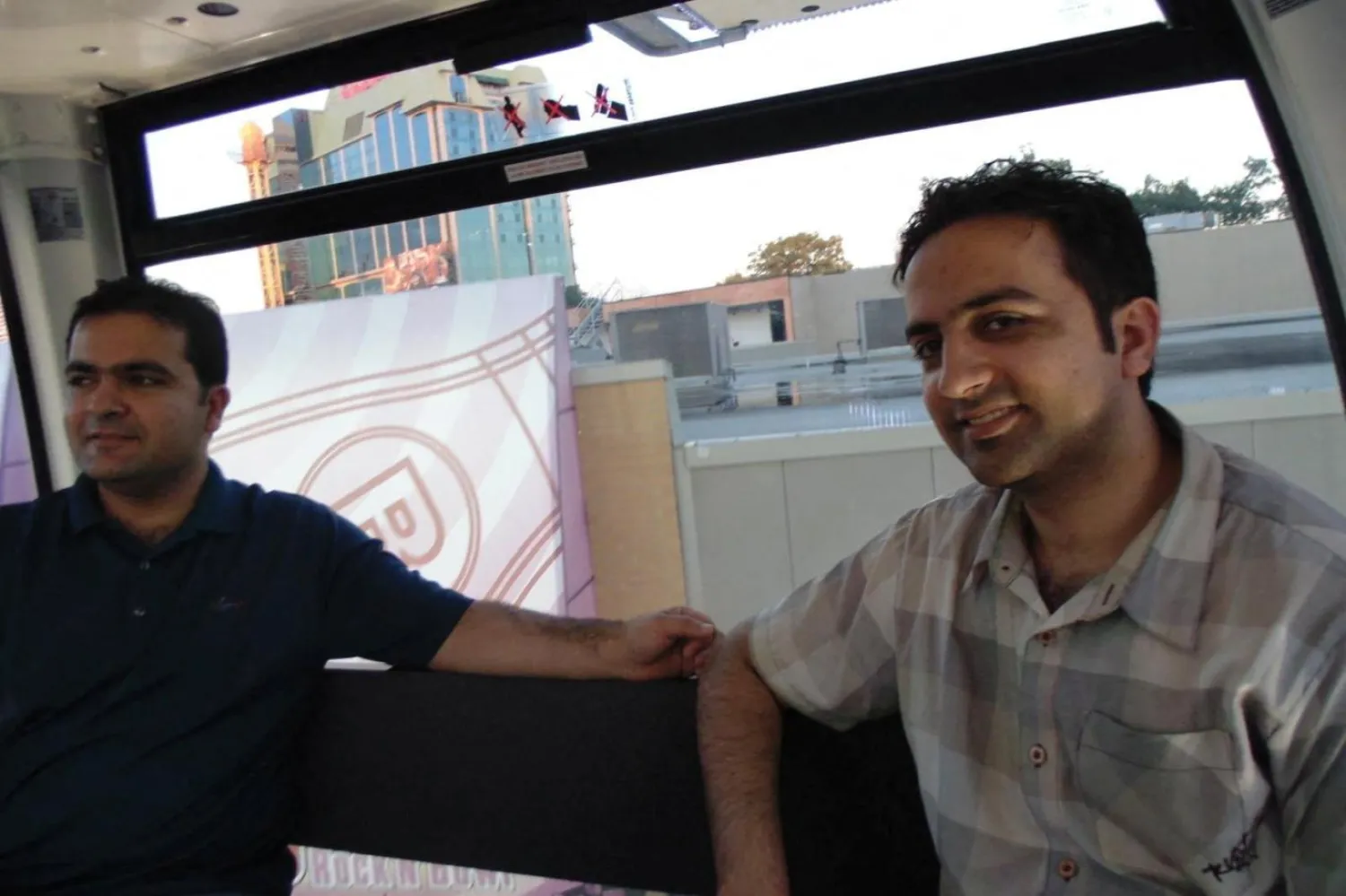 Ahmad Habibi ve küçük kardeşi Mahmood Habibi, 2014'te Kanada'da… Mahmood Habibi'nin, Zevahiri suikastını mümkün kılan kritik bilgiyi ABD'ye verdiği için Taliban'ın elinde olduğu da iddialar arasında (Reuters)