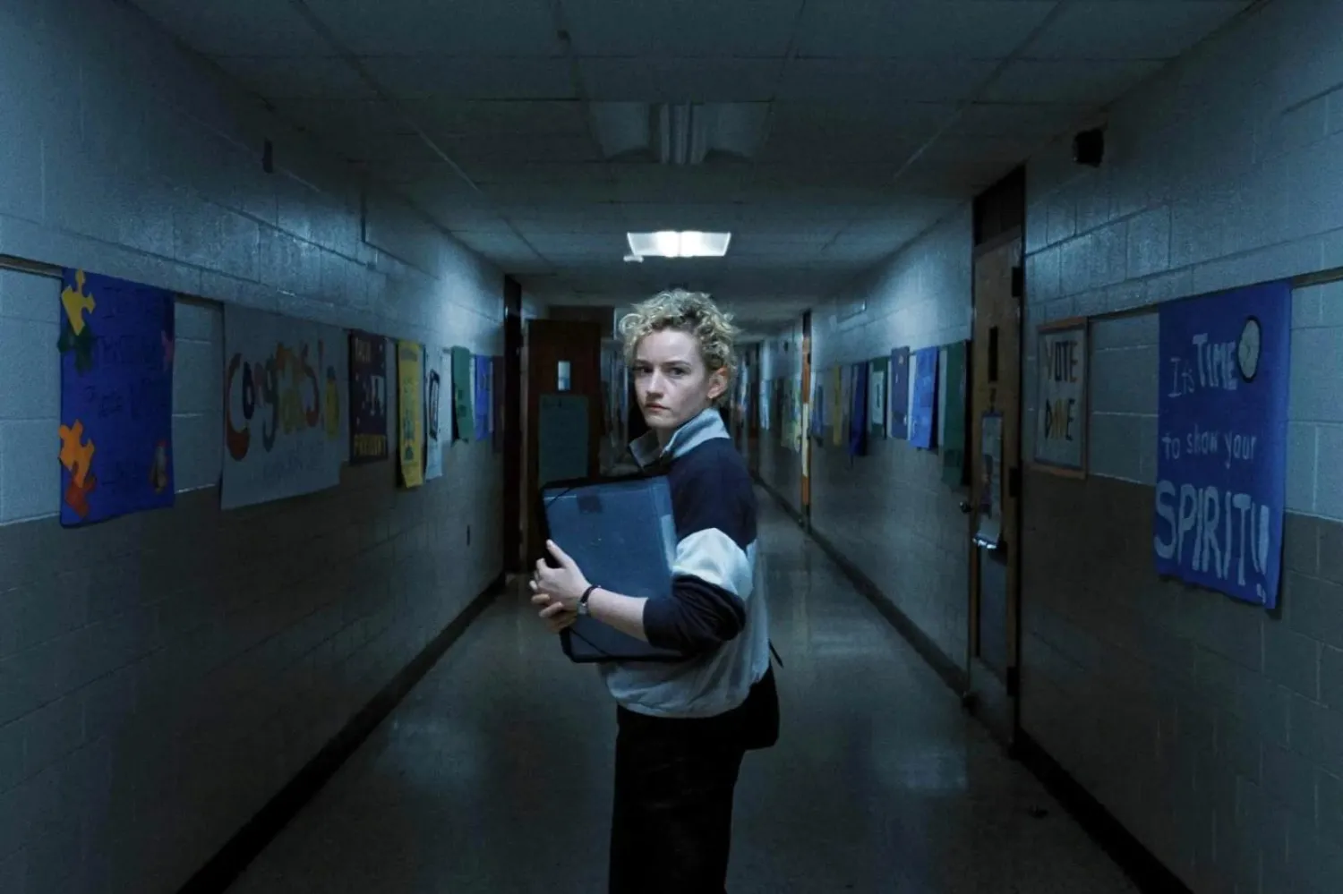 31 yaşındaki Julia Garner, Netflix'in ödüllü suç draması Ozark'taki Ruth Langmore rolüyle çıkış yapmıştı (Warner Bros. Pictures)