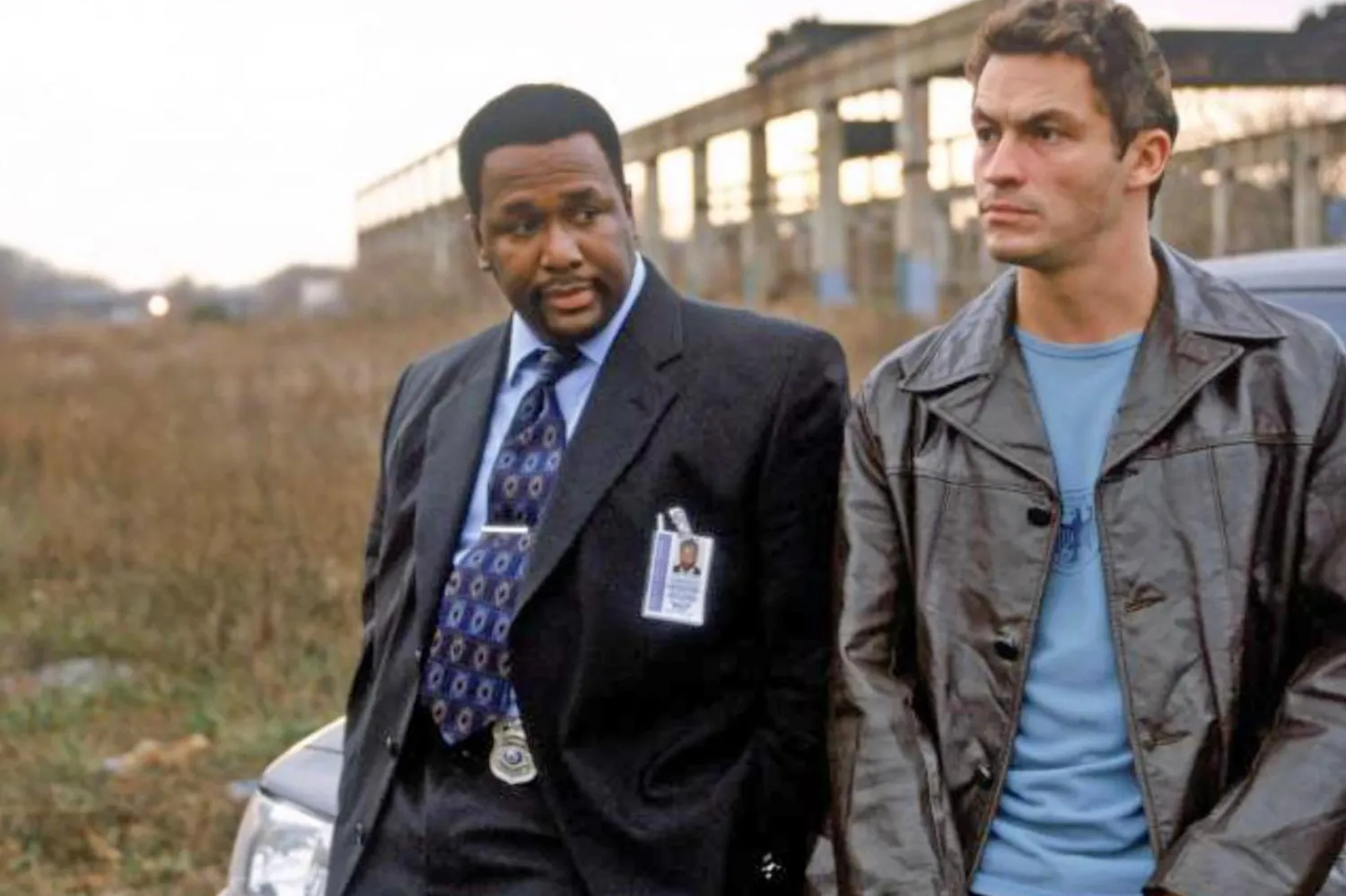 The Wire'da Wendell Pierce'a (solda), Dedektif James McNulty rolündeki Dominic West (sağda) eşlik etmişti (HBO)