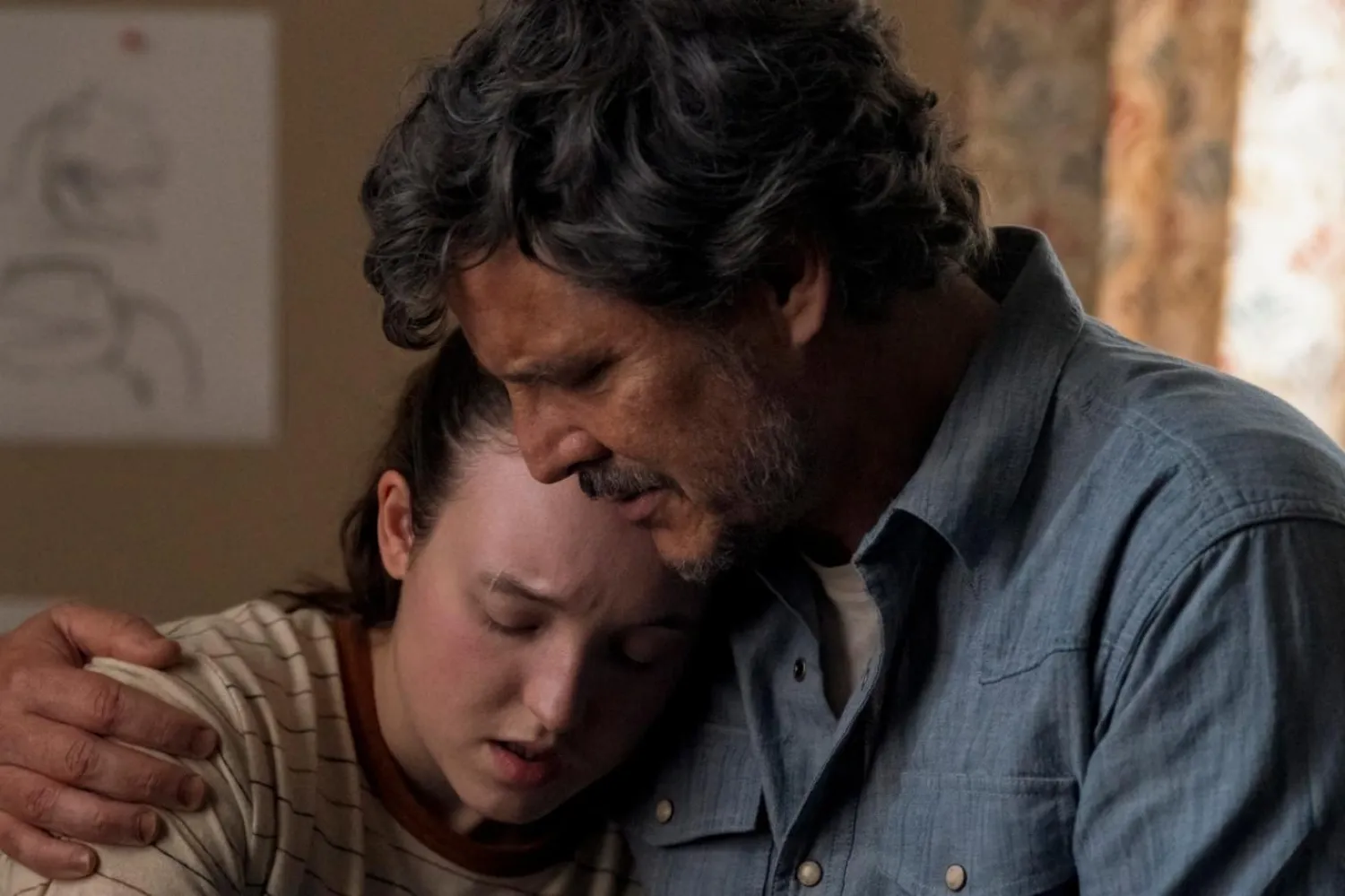 Bella Ramsey (solda), The Last of Us'tan önce HBO'nun fantastik dizisi Game of Thrones'da genç soylu Lyanna Mormont rolüyle çıkış yapmıştı (HBO)