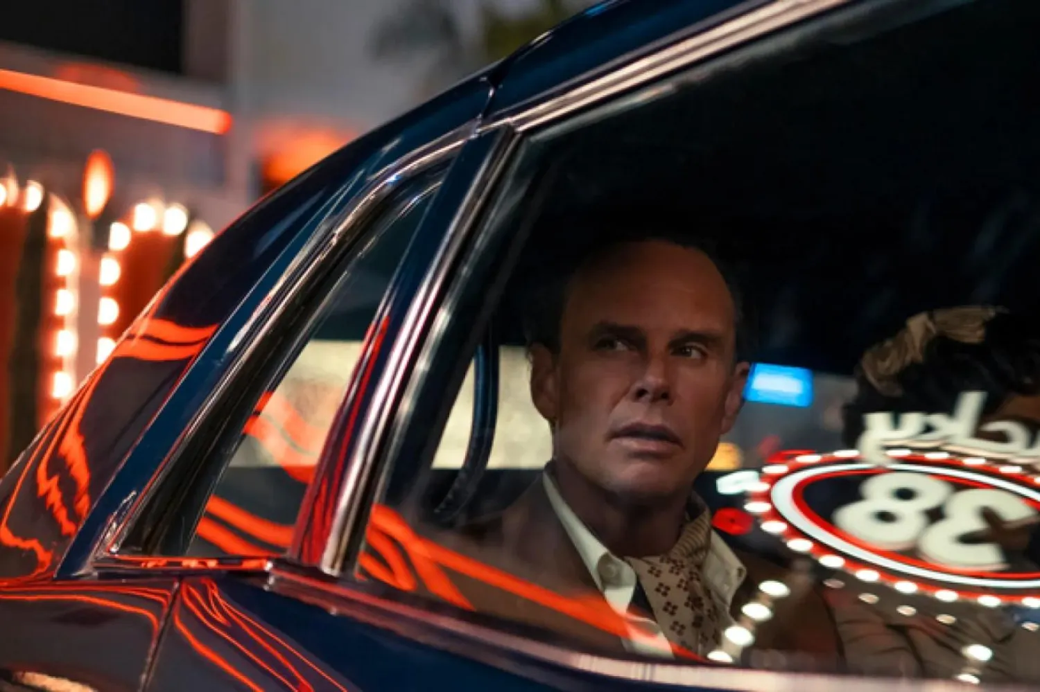 Fallout'taki rolüyle yükselişe geçen 53 yaşındaki Walton Goggins, ödüllü drama dizisi The White Lotus'un üçüncü sezonunda da yer alıyor (Amazon)