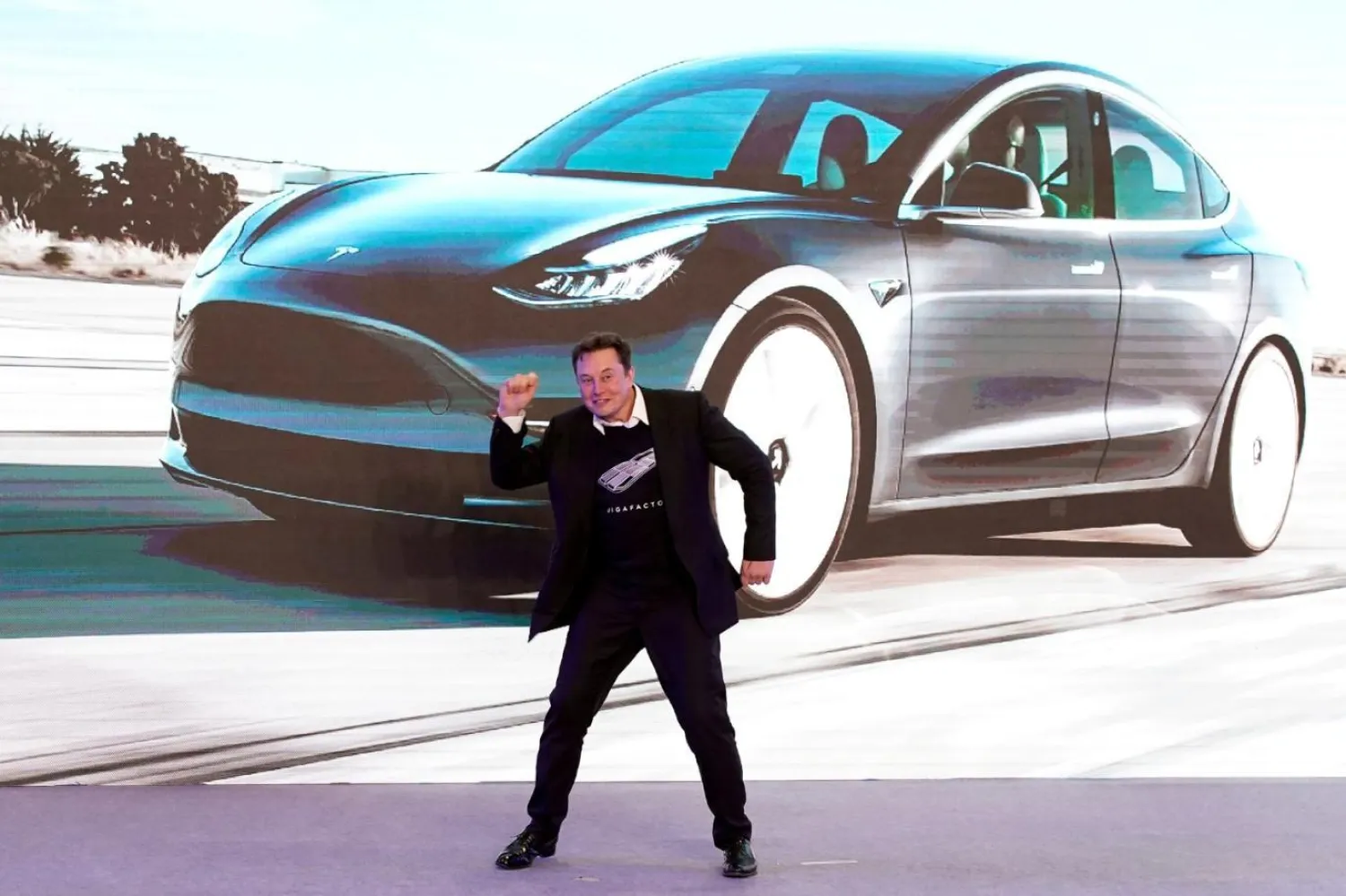 Elon Musk'ın firmasının hem hisseleri hem de itibarı son aylarda çakıldı (Reuters/Arşiv)