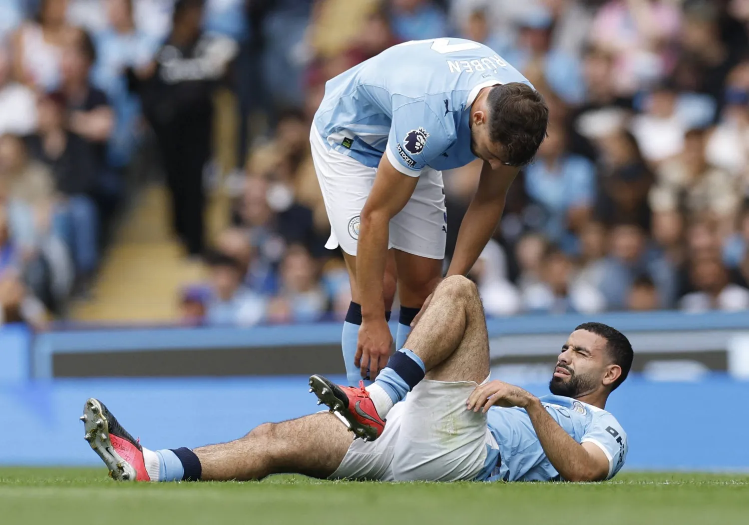 ريان آيت نوري مدافع مانشستر سيتي الإنجليزي (رويترز) 