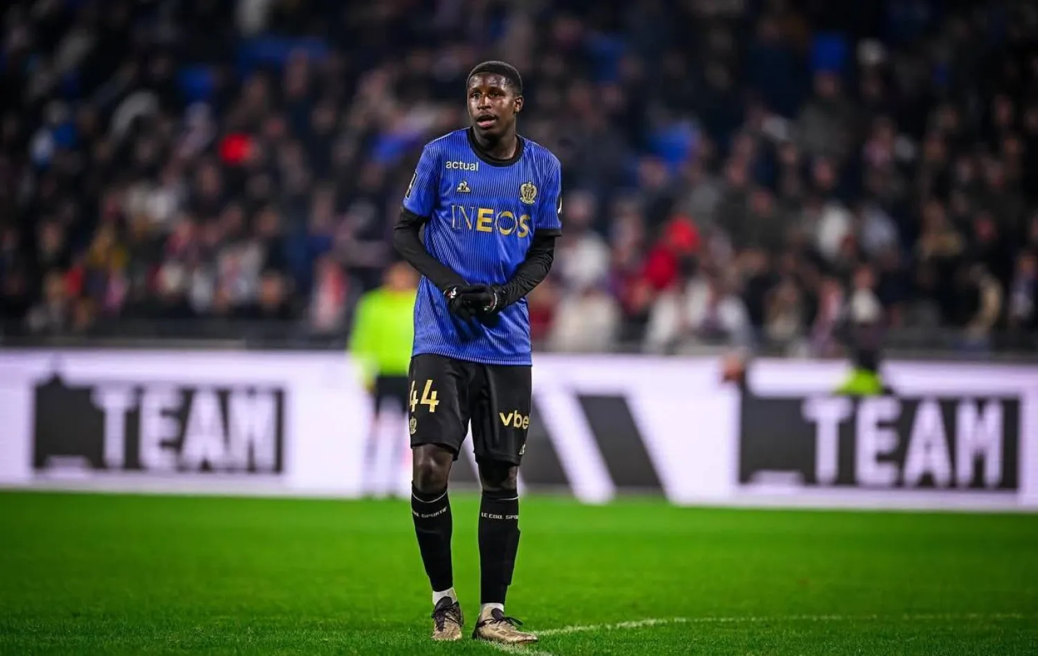 المدافع الفرنسي الواعد أميدو دومبويا (حساب اللاعب في إنستغرام) 