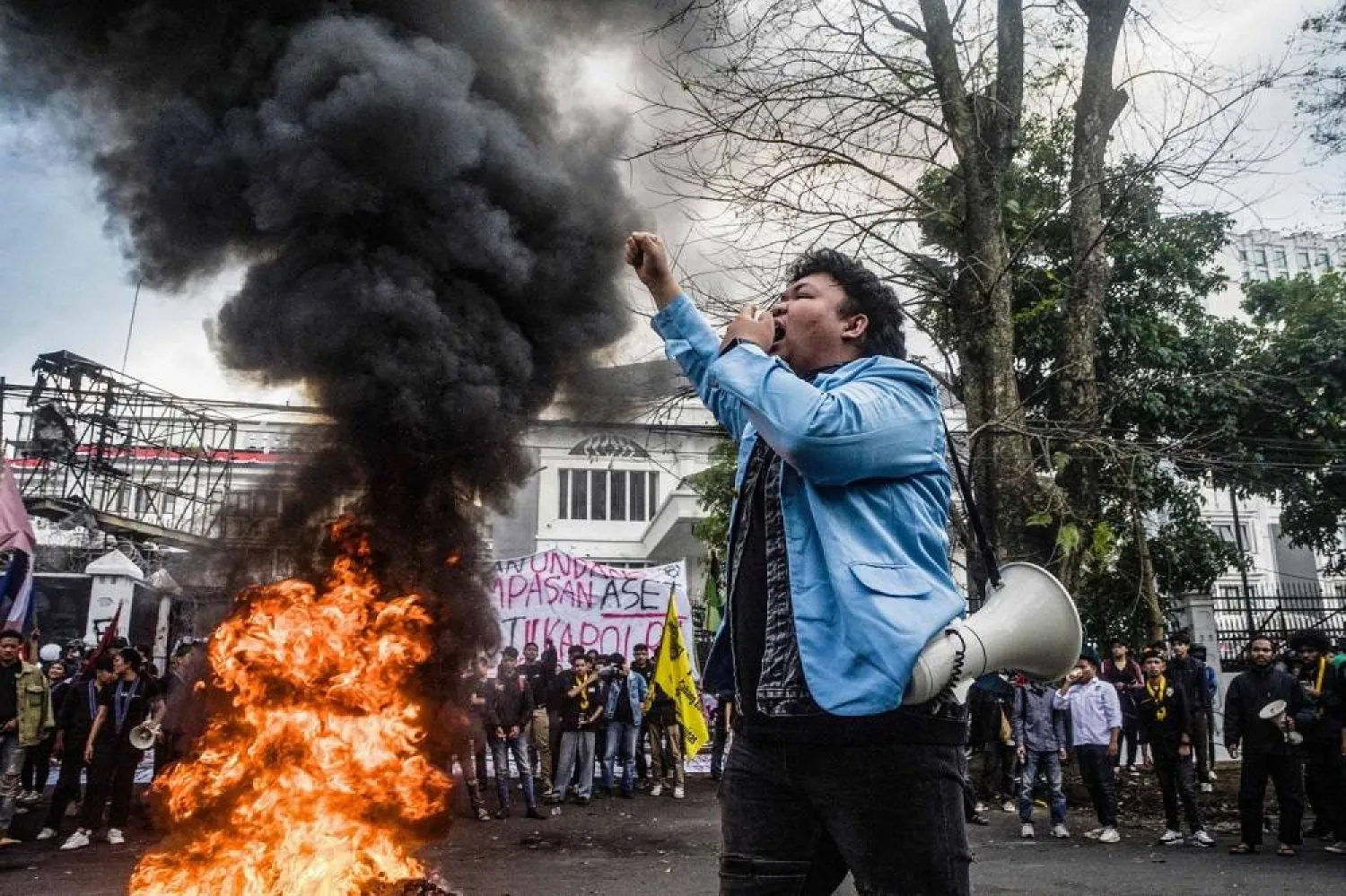 Indonesia Protests Turn Deadly as Police Use Tear Gas
