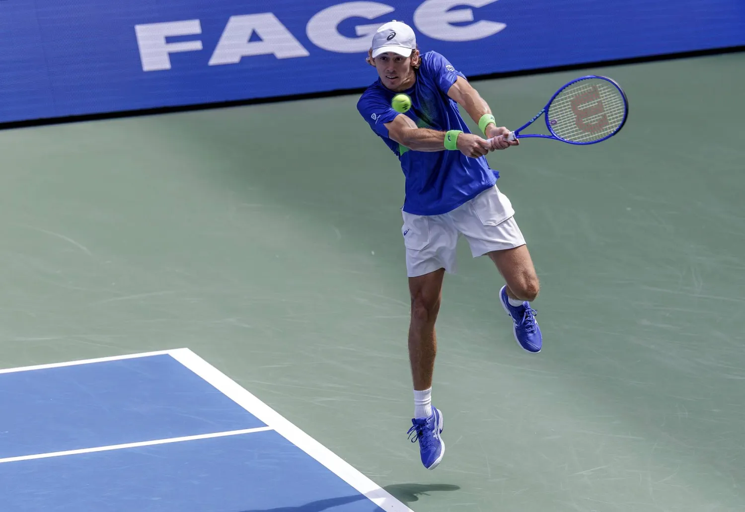 أليكس دي مينو (إ.ب.أ)