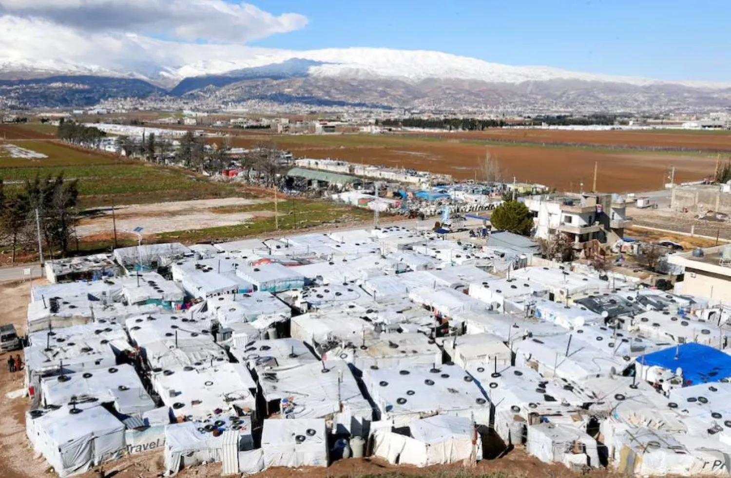 خيم للاجئين سوريين في بلدة بر الياس اللبنانية (أرشيفية-رويترز)