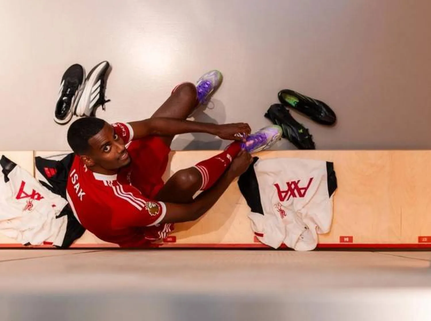 إيزاك كان هدفاً رئيسياً في البريميرليغ (نادي ليفربول)