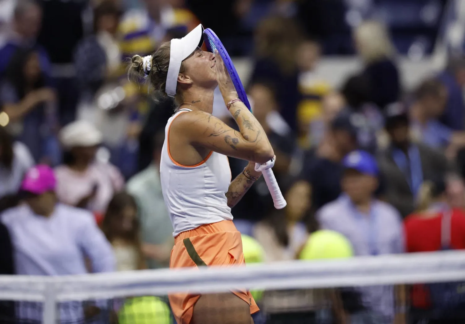 ماركيتا فوندروسوفا تبدو متألمة (رويترز)