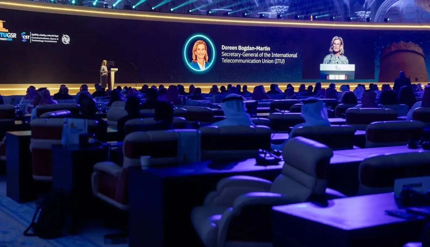 جانب من الندوة العالمية لمنظمي الاتصالات المقام حالياً في الرياض (الشرق الأوسط)