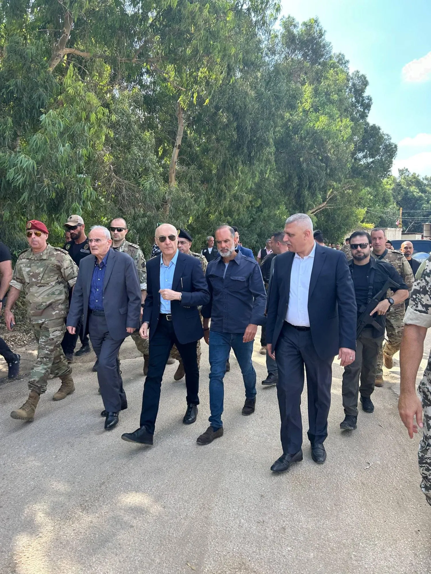 جولة لوزراء: الداخلية أحمد الحجار والدفاع ميشال منسى والأشغال فايز رسامني على الحدود اللبنانية الشمالية (وزارة الداخلية)