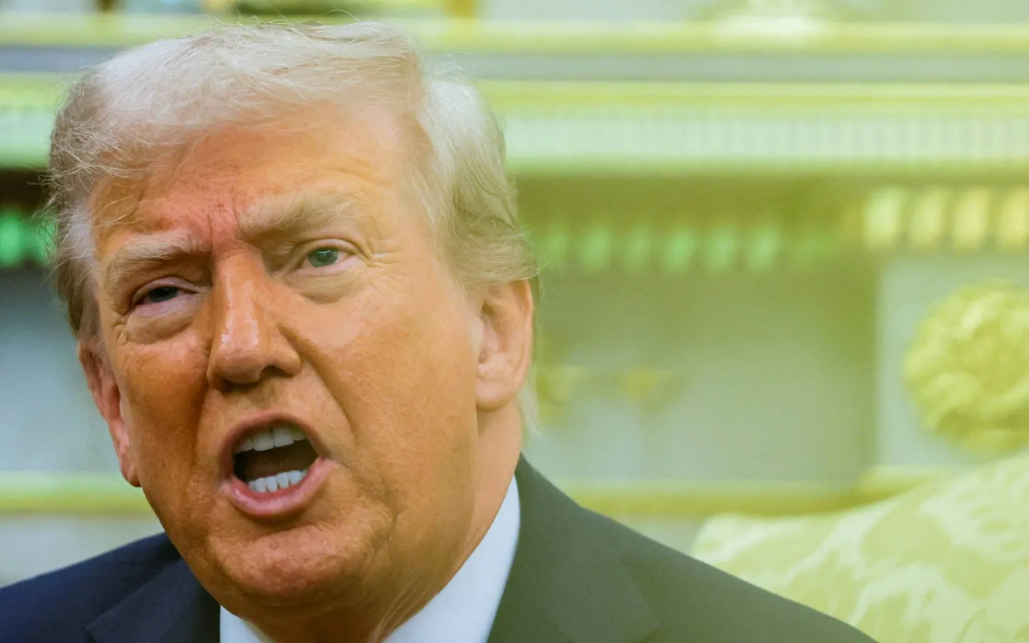 US President Donald Trump reacts as he and the President of Poland Karol Nawrocki (not pictured) meet in the Oval Office at the White House in Washington, D.C., US, September 3, 2025.  REUTERS/Brian Snyder