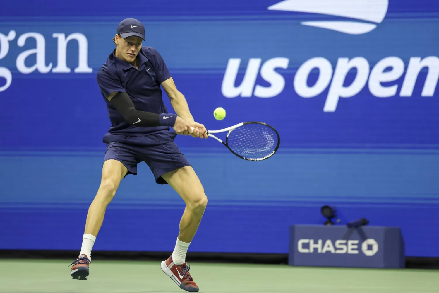 Jannik Sinner of Italy in action against Lorenzo Musetti of Italy during the quarterfinals of the US Open Tennis Championships at the USTA Billie Jean King National Tennis Center in Flushing Meadows, New York, USA, 03 September 2025. EPA/SARAH YENESEL