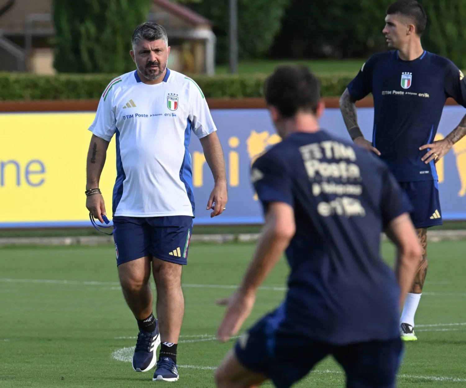 جينارو غاتوزو (إ.ب.أ)