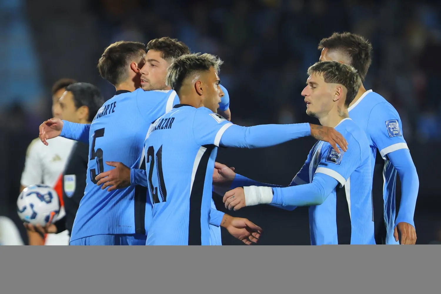 أوروغواي فازت وتأهلت للمونديال (إ.ب.أ)