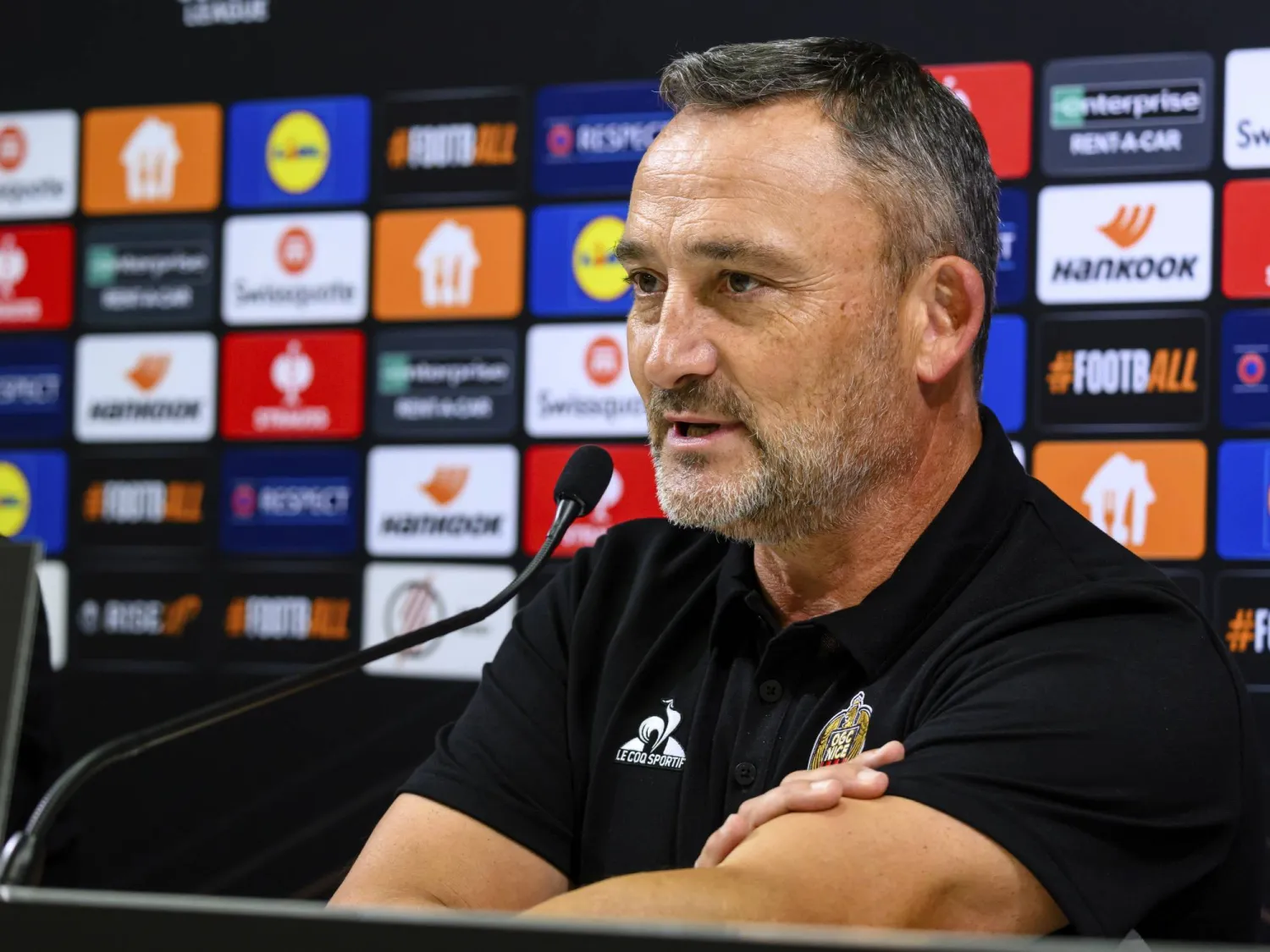 فرنك هايس المدير الفني لفريق نيس الفرنسي (أ.ب)