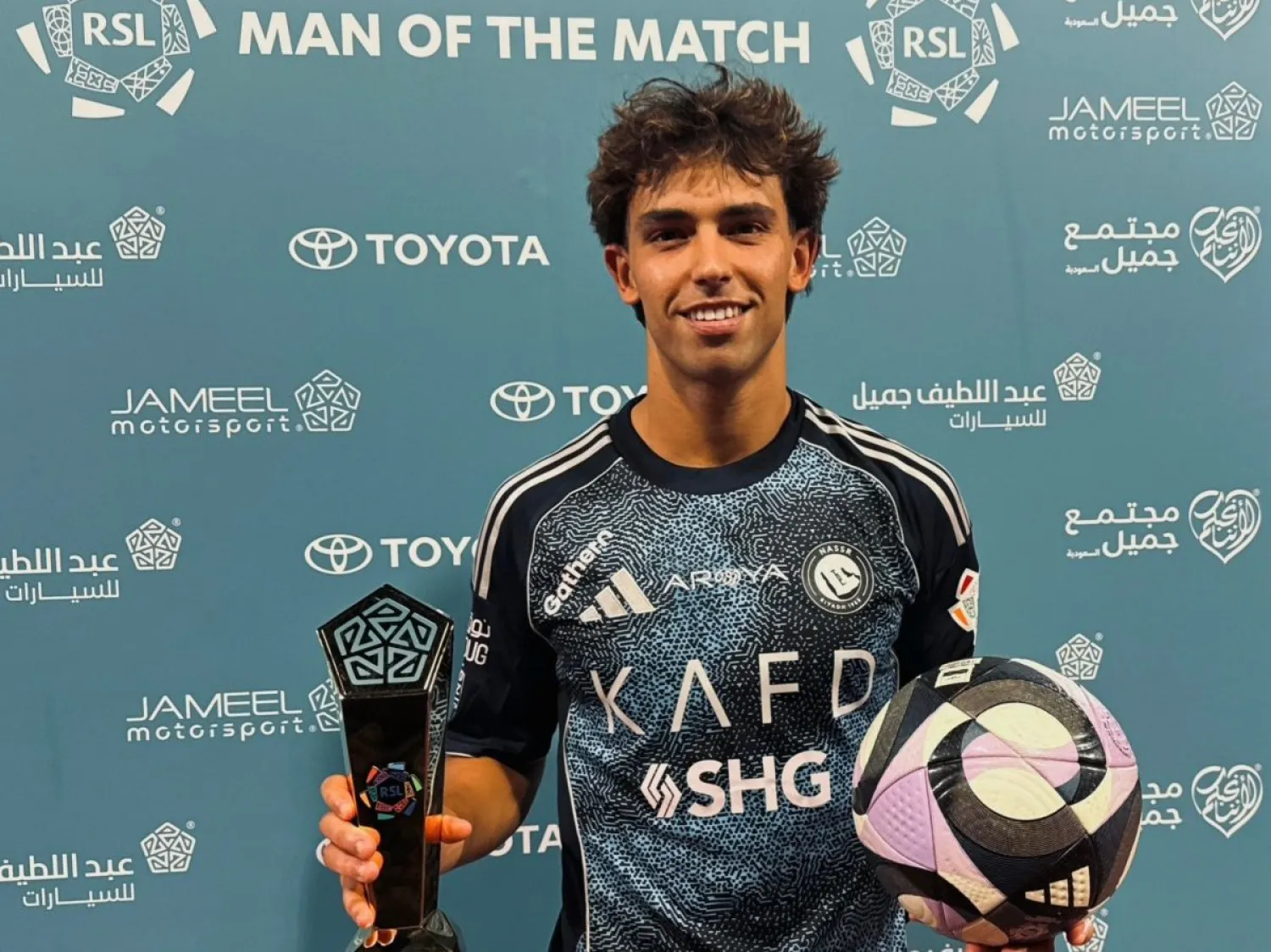 جواو فيليكس يقدم مستويات لافتة مع النصر (نادي النصر)