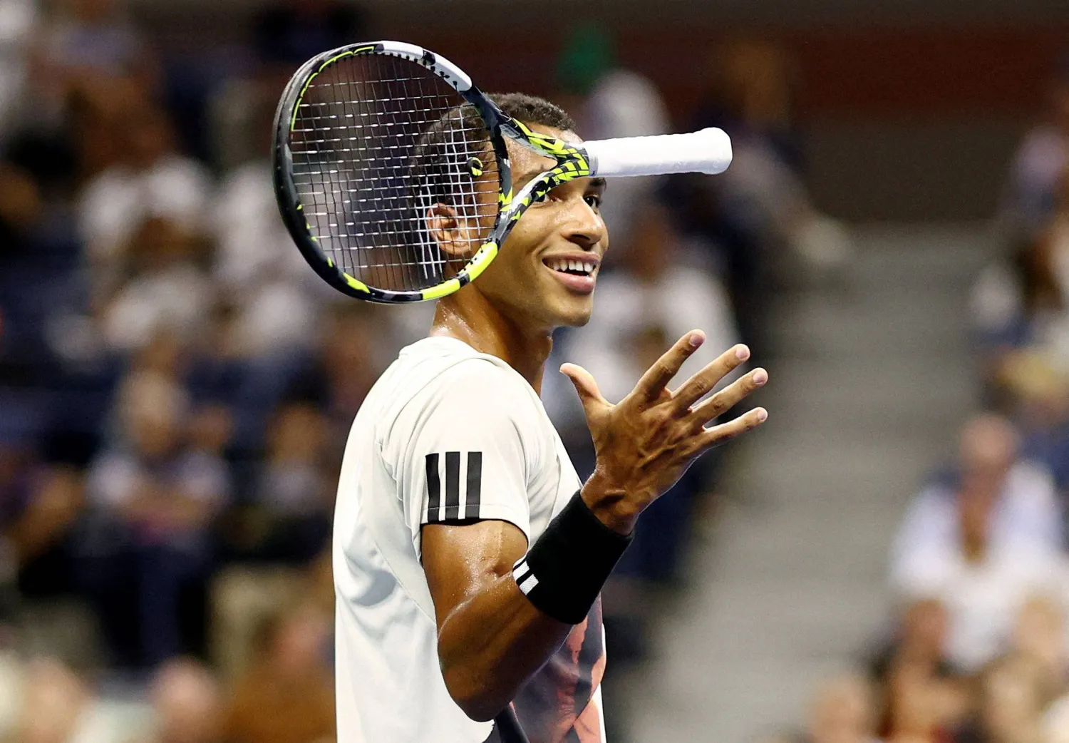 فيلكس أوجيه ألياسيم ودَّع نيويورك (رويترز)