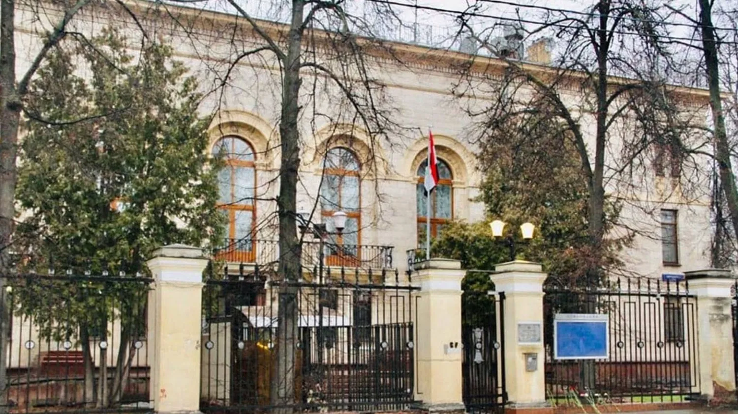 السفارة العراقية في موسكو حذرت من محاولات الاستدراج والتورط في حرب روسيا وأوكرانيا (الخارجية)