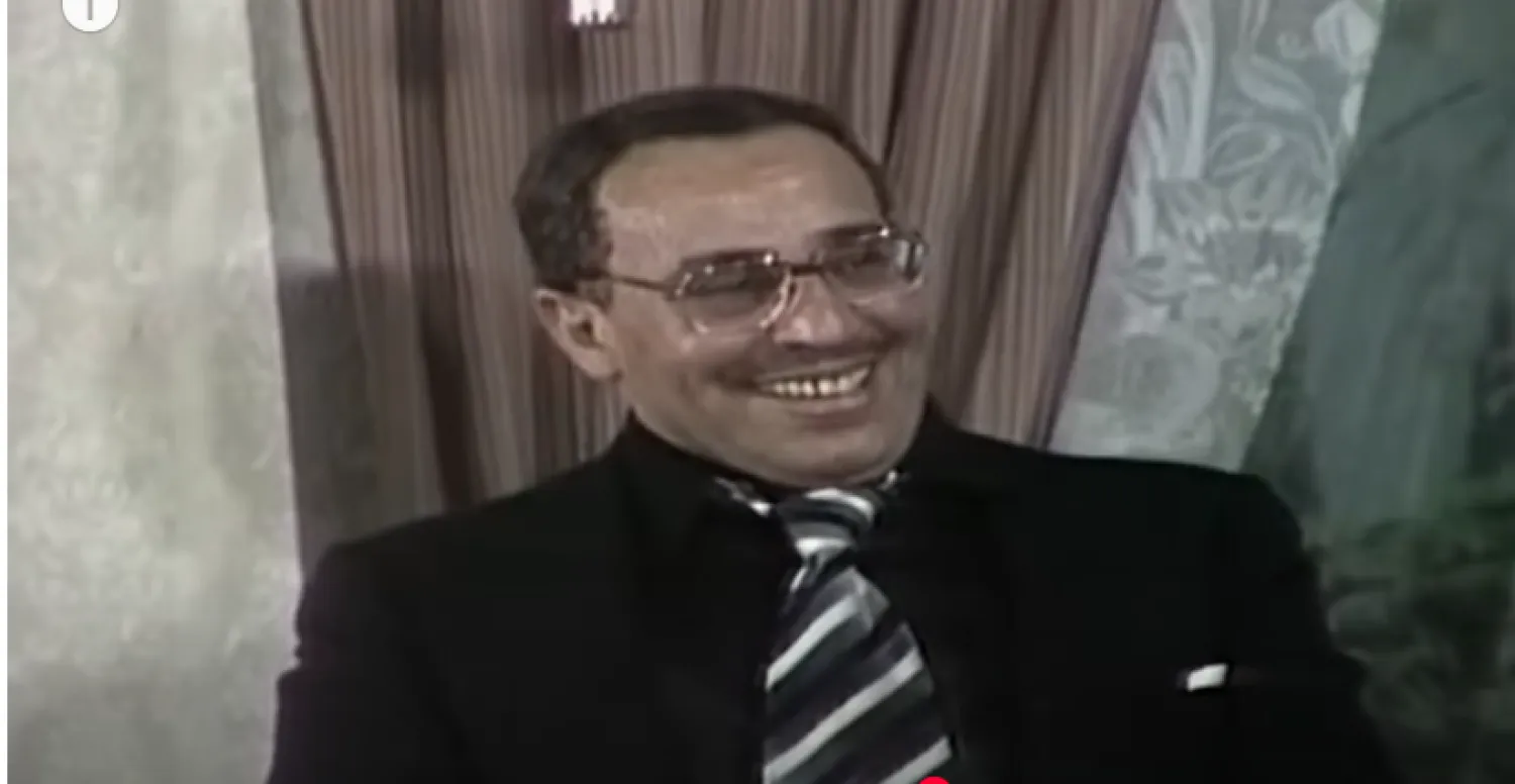 فؤاد المهندس في مسرحية «سك على بناتك» (يوتيوب )