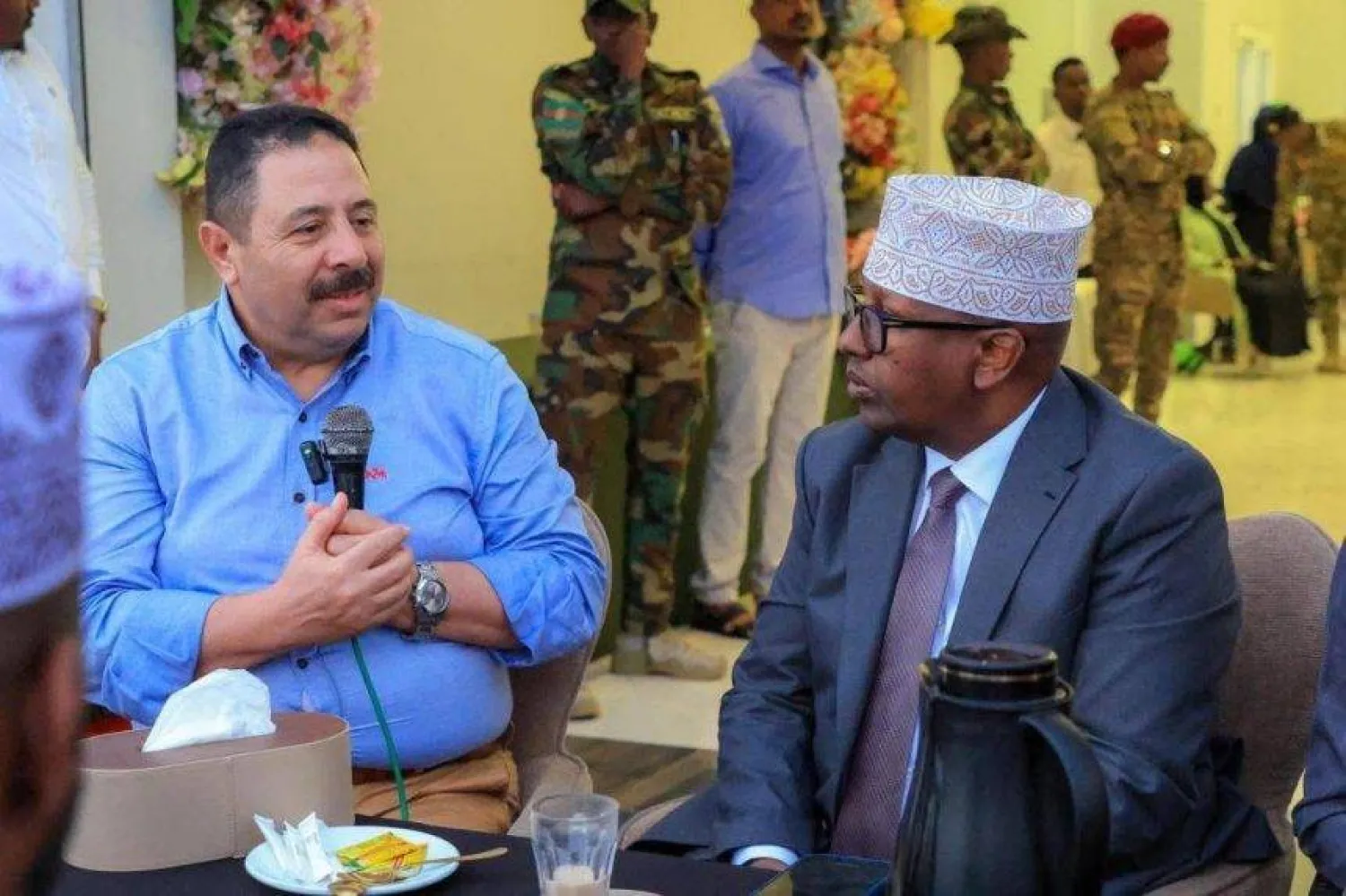 وزير الدفاع الصومالي يلتقي وفداً من الجيش المصري في مقديشو (وكالة الأنباء الصومالية)