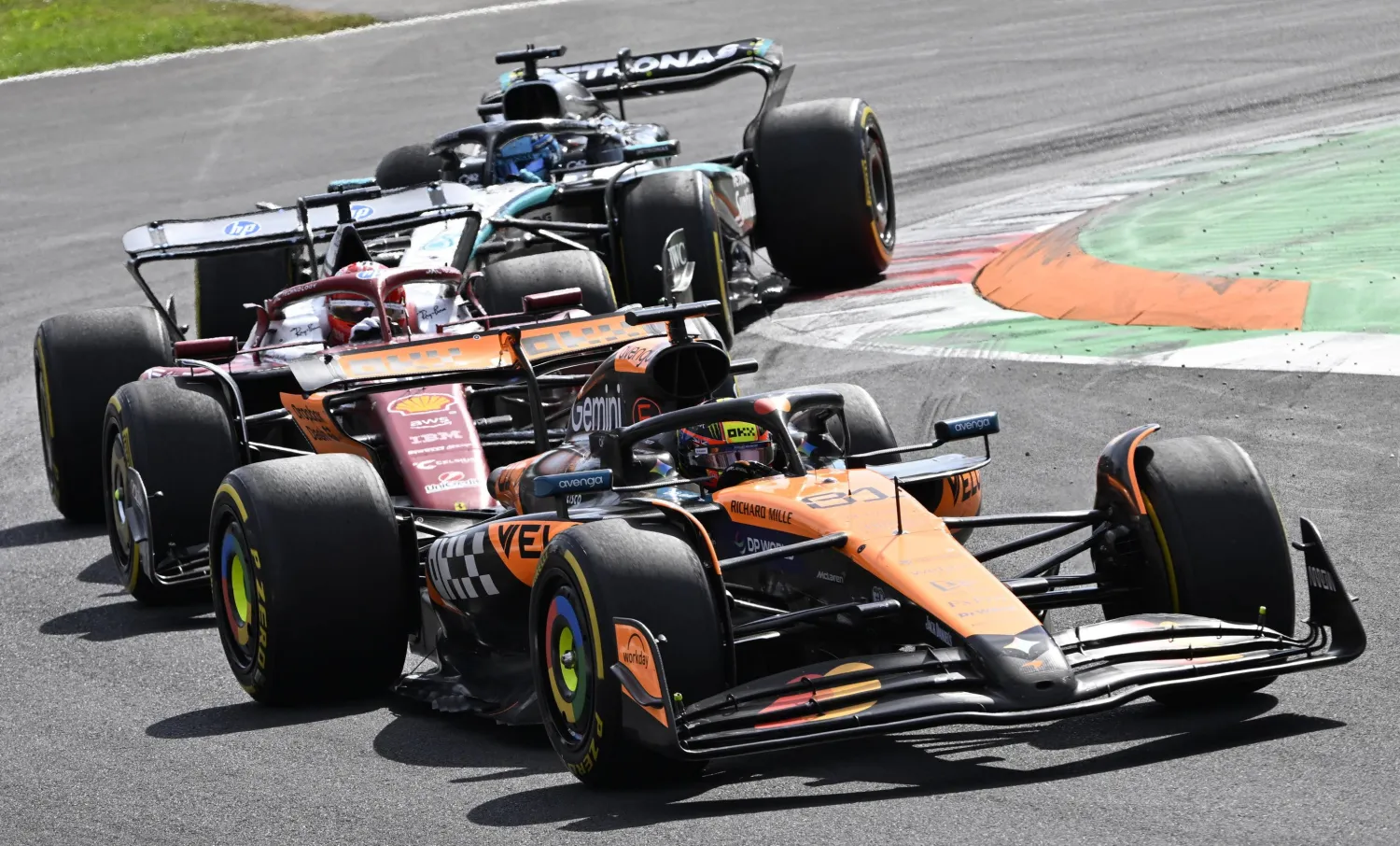 لاندو نوريس تخطى بياستري وقلص الفارق في صدارة الترتيب (إ.ب.أ)