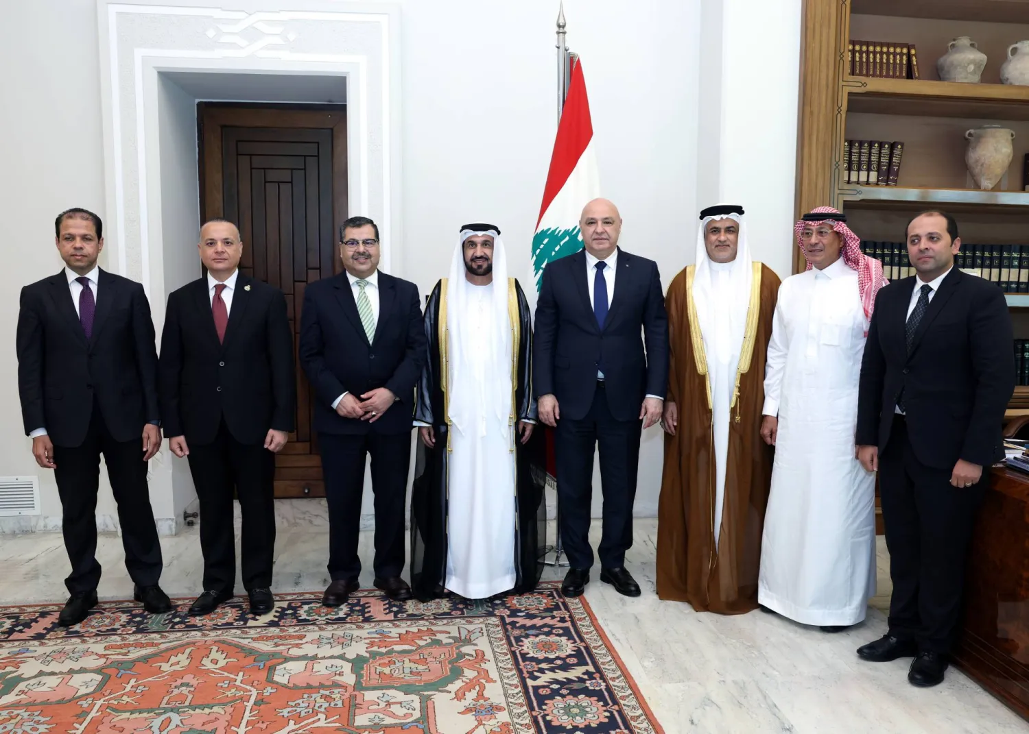 عون مستقبلاً وفد البرلمان العربي (الرئاسة اللبنانية)