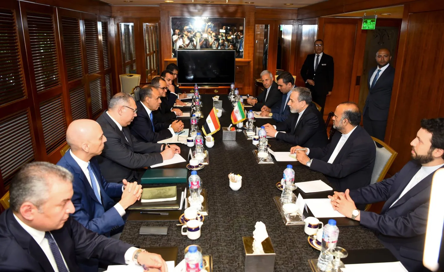 وزير الخارجية المصري يستقبل نظيره الإيراني في القاهرة يونيو الماضي (الخارجية المصرية)