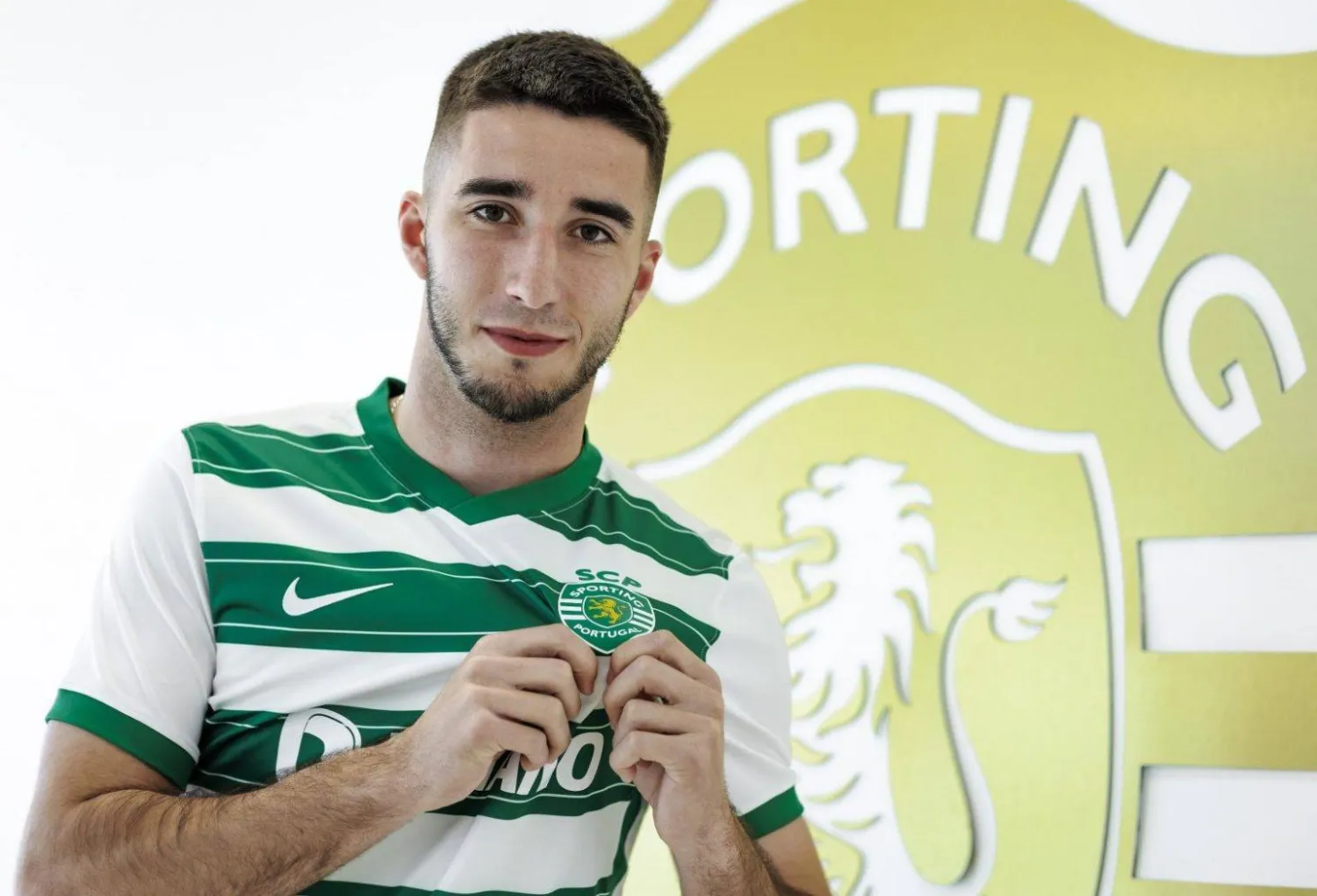 الدولي غونزالو إيناسيو (نادي سبورتنغ لشبونة)