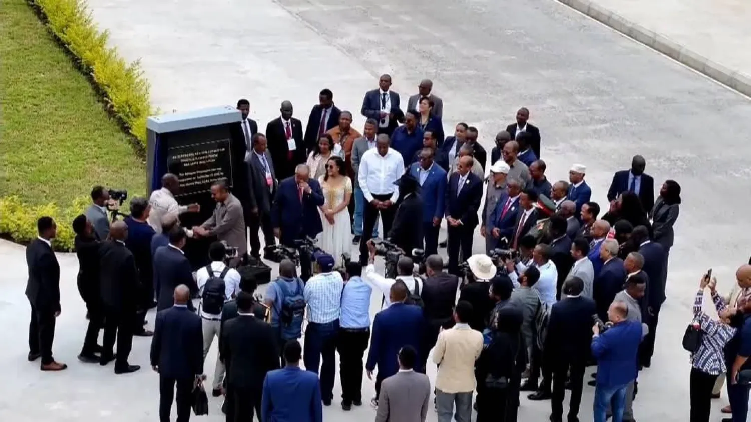 خلال الافتتاح الرسمي لـ«سد النهضة» (حساب وزير الدولة الإثيوبي في وزارة الخارجية - إكس)